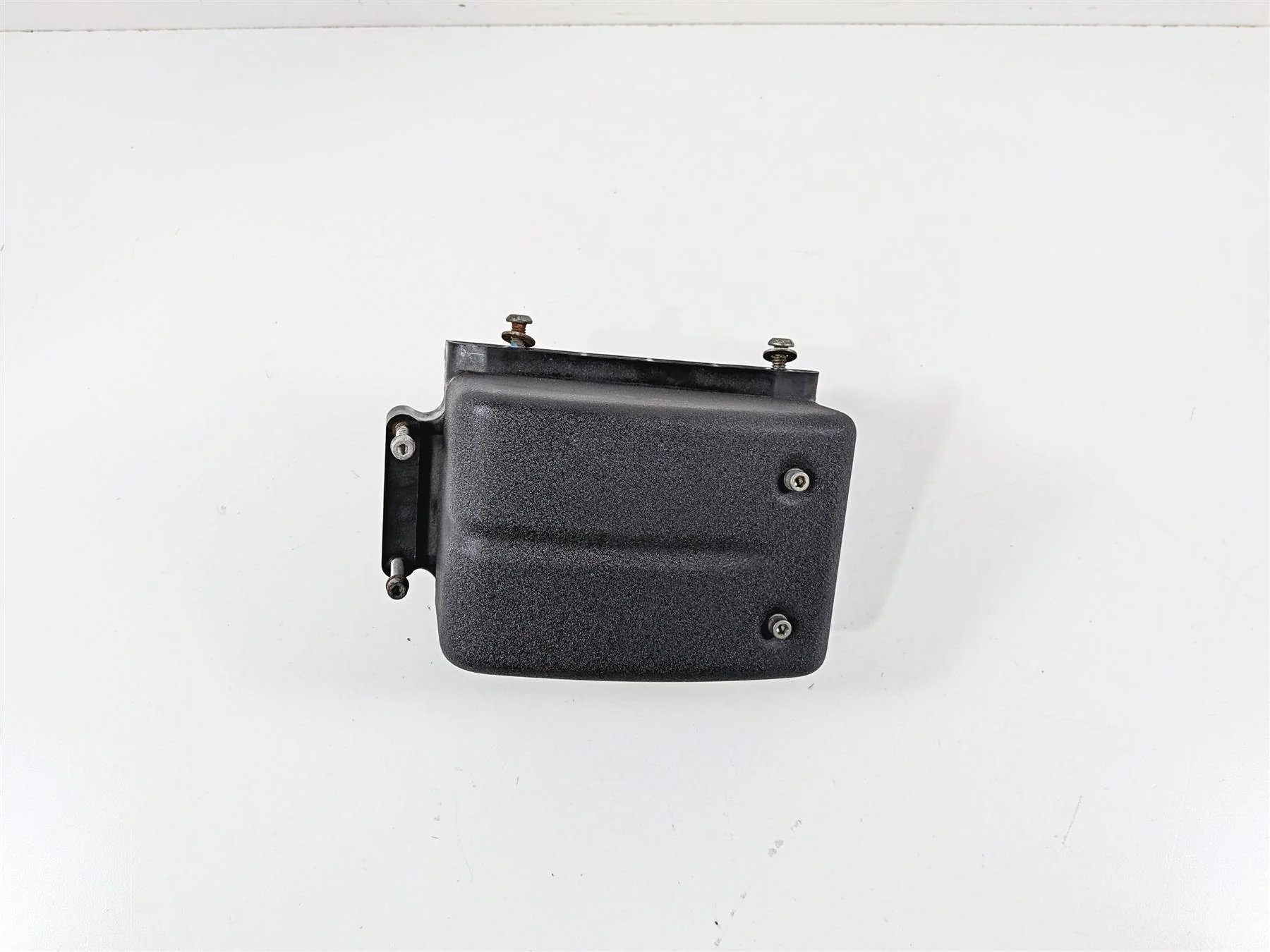 2007 Harley Dyna FXDB Street Bob Electrical Tray Carrier & Cover 70367-04B - Image 2