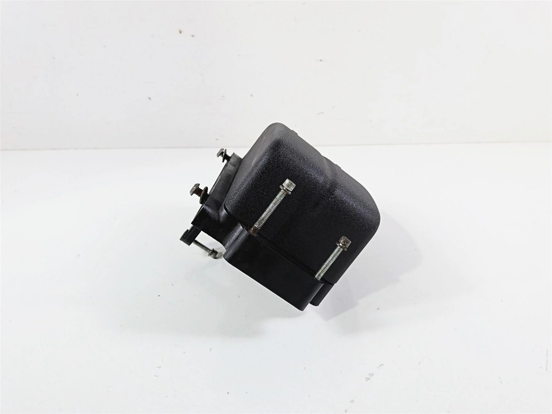 2007 Harley Dyna FXDB Street Bob Electrical Tray Carrier & Cover 70367-04B - Image 4