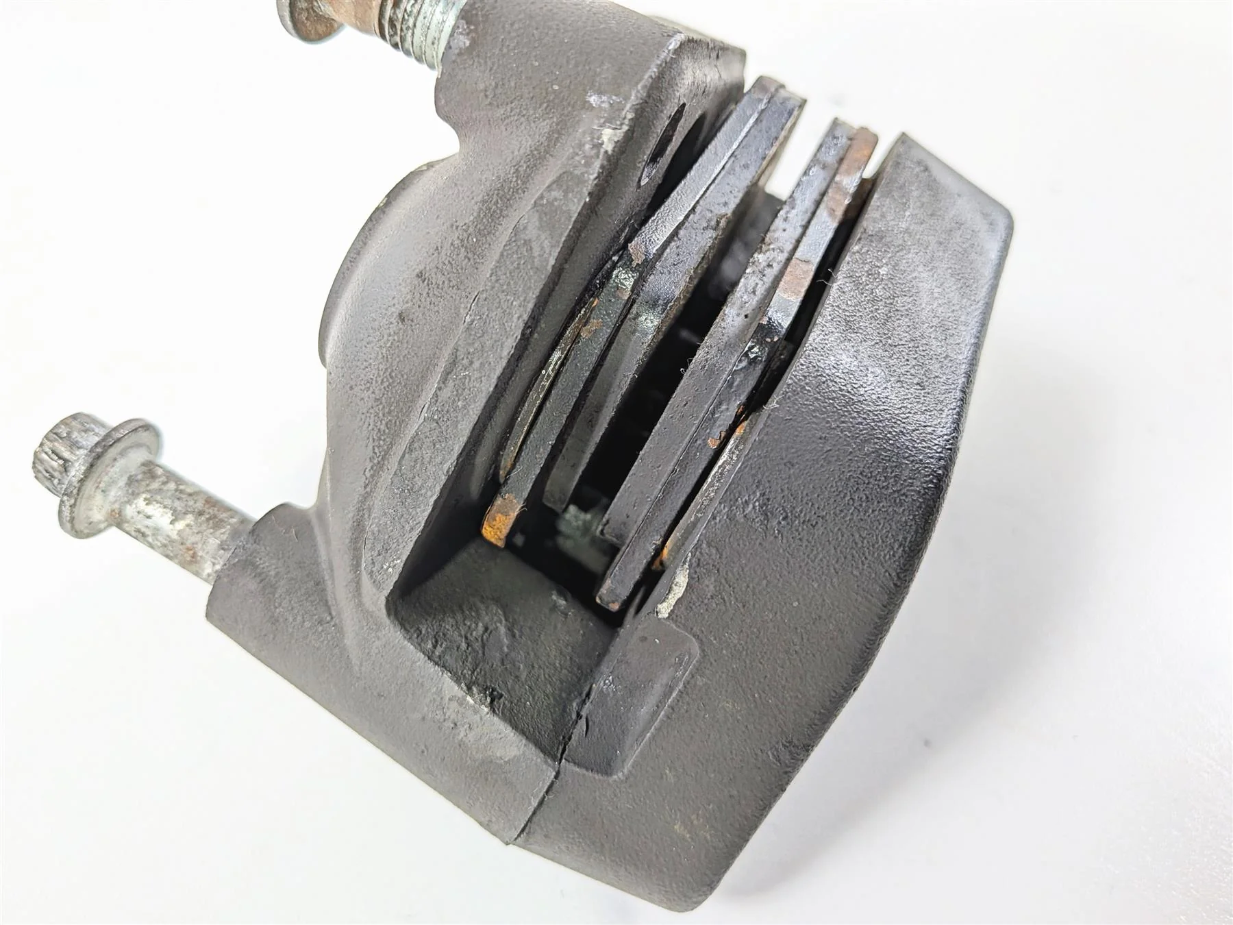 2007 Harley Dyna FXDB Street Bob Front Brake Caliper 44046-00D - Image 12