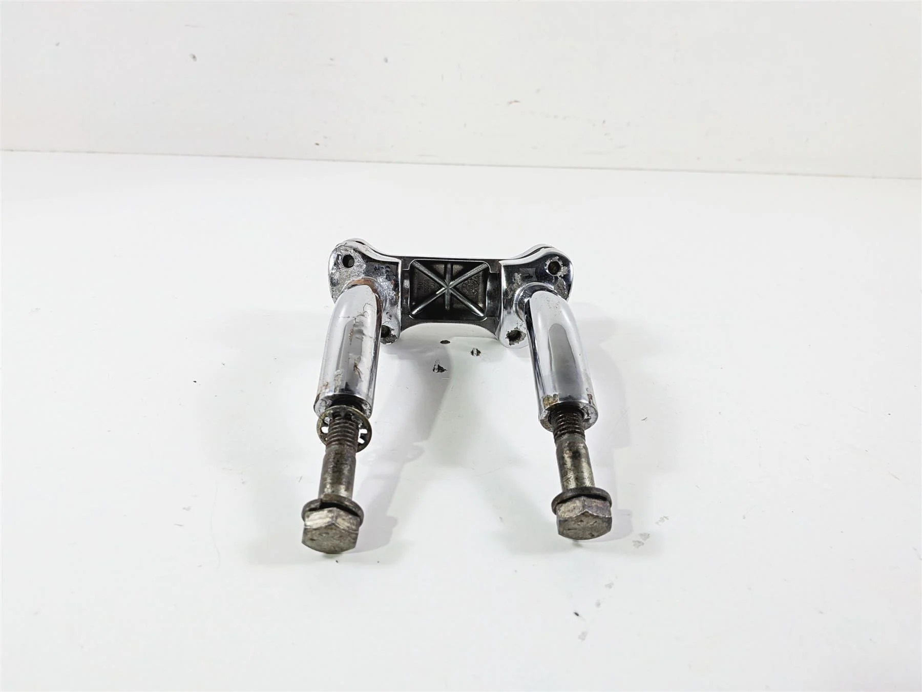 2007 Harley Dyna FXDB Street Bob Handlebar Riser Holder Clamps 5" 56568-86B - Image 4