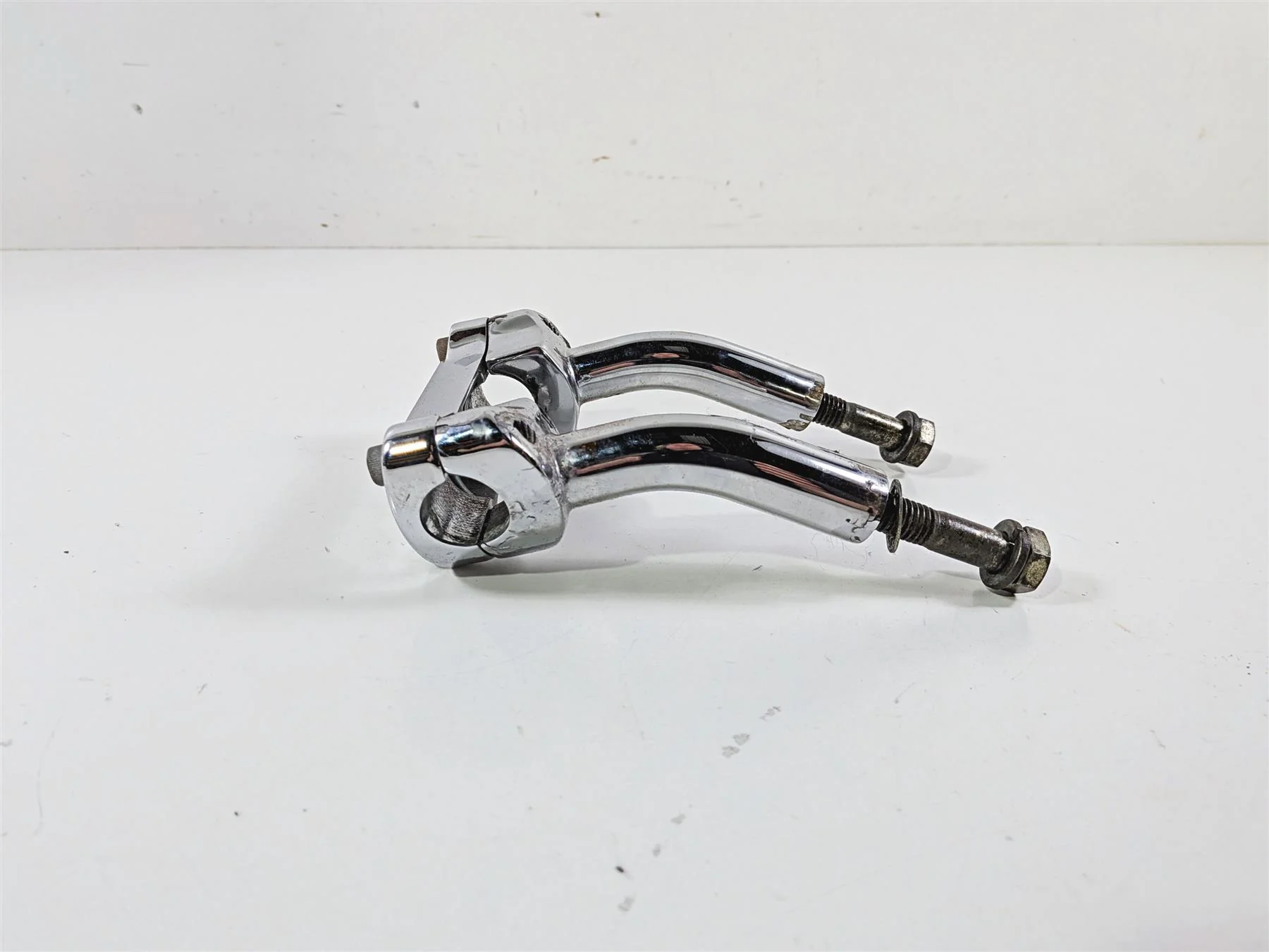 2007 Harley Dyna FXDB Street Bob Handlebar Riser Holder Clamps 5" 56568-86B - Image 5