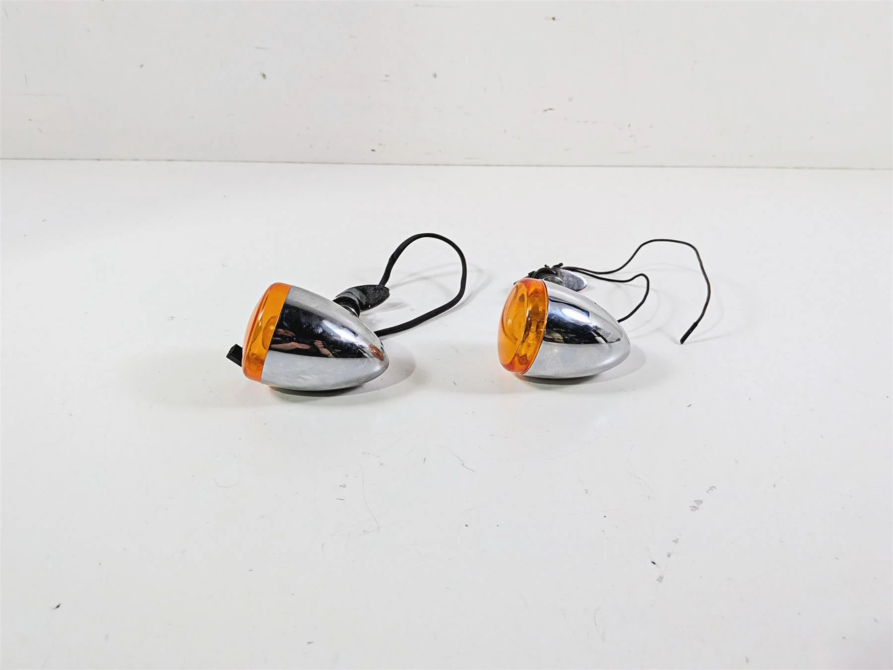 2007 Harley Dyna FXDB Street Bob Rear Blinker Turn Signal Set - Read 68977-00 - Image 5