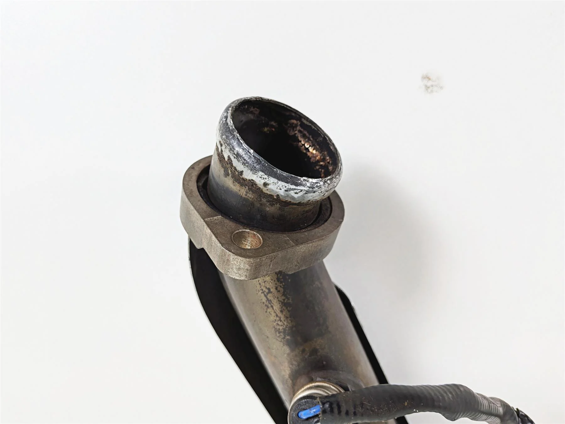 2007 Harley Dyna FXDB Street Bob Stock Exhaust Header Manifold Set 65631-06 - Image 8