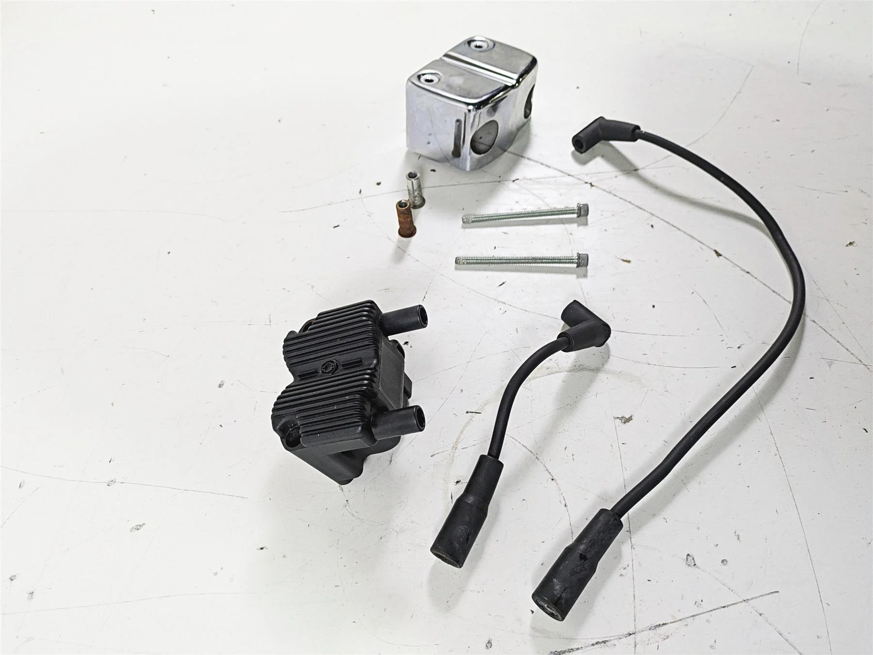 2007 Harley FXDWG Dyna Wide Glide Delphi Ignition Coil & Wires Set 31743-01 - Image 2
