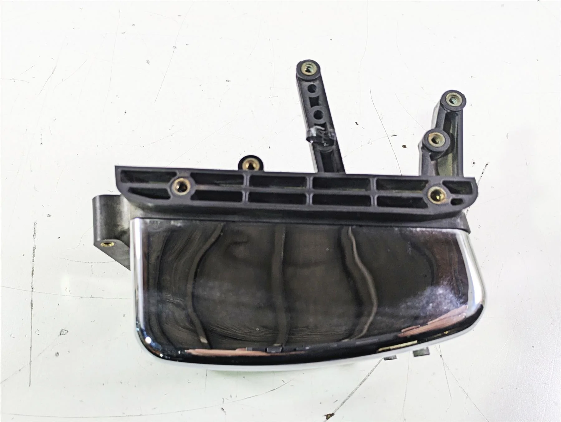 2007 Harley FXDWG Dyna Wide Glide Electrical Tray Stay + Chrome Cover 66333-04 - Image 5