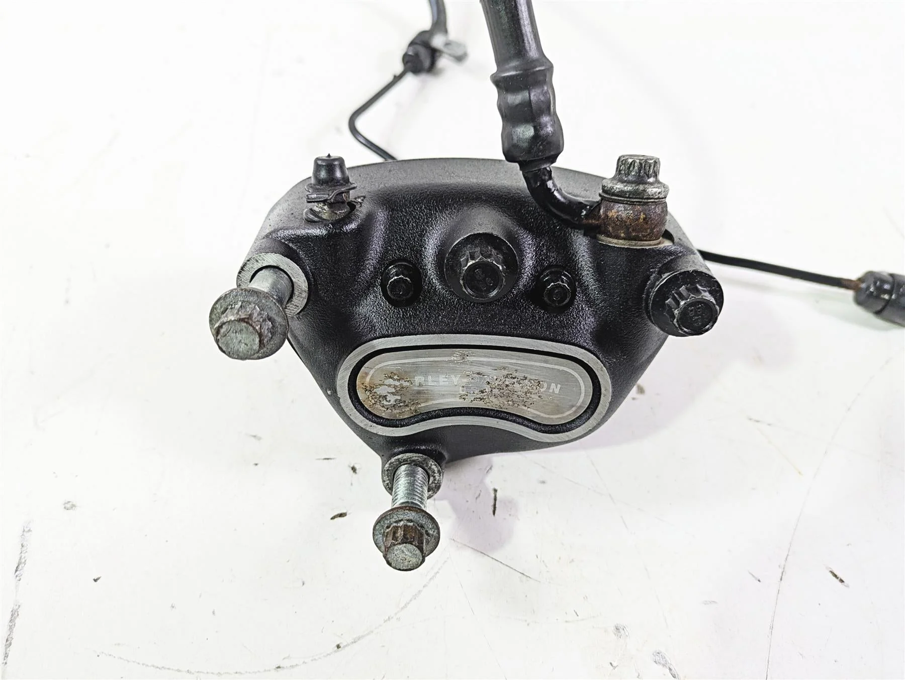 2007 Harley FXDWG Dyna Wide Glide Front Brake Caliper + Line 44046-00D - Image 2