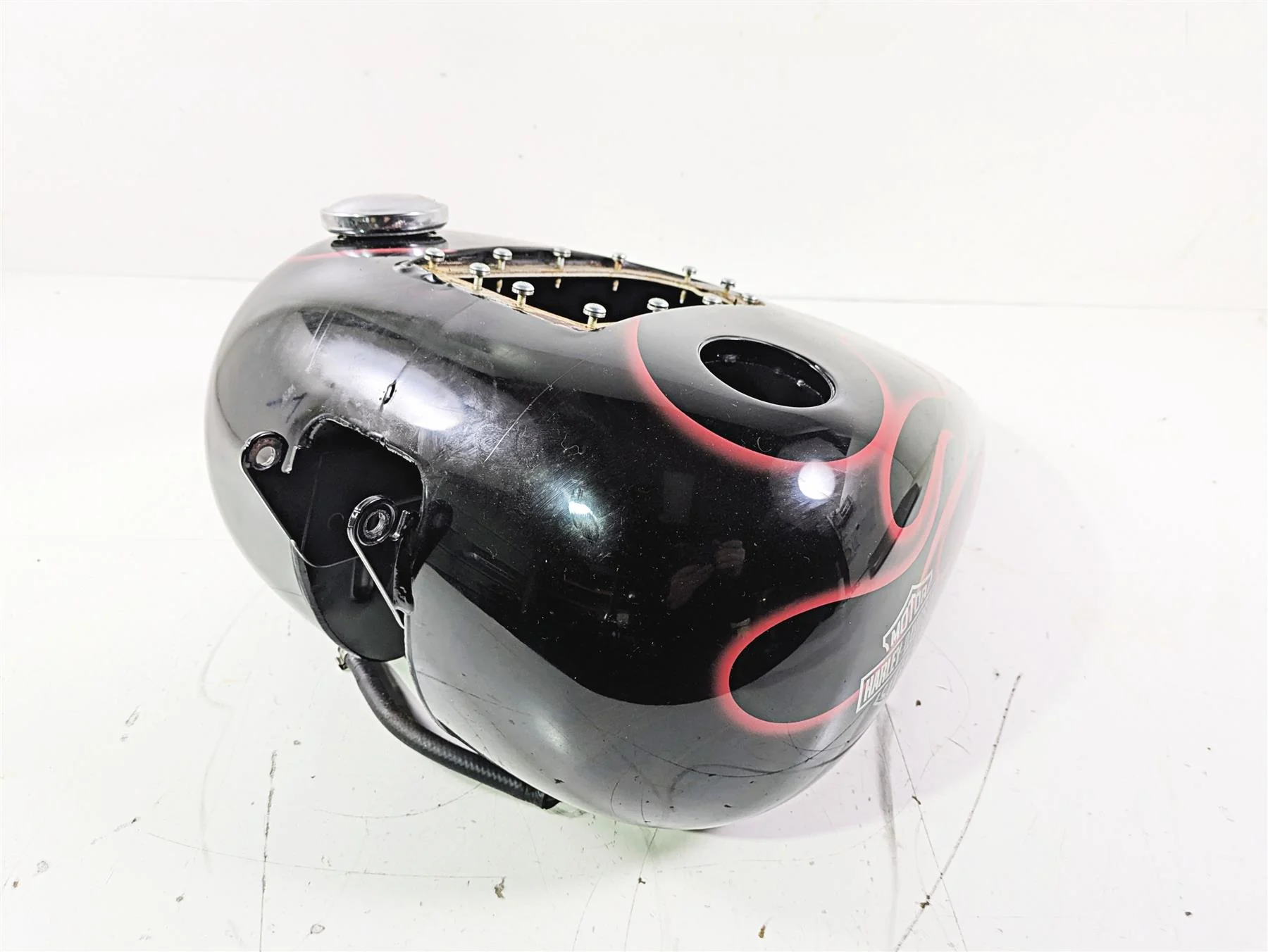 2007 Harley FXDWG Dyna Wide Glide Fuel Gas Petrol Tank - Dented 61586-04B - Image 11