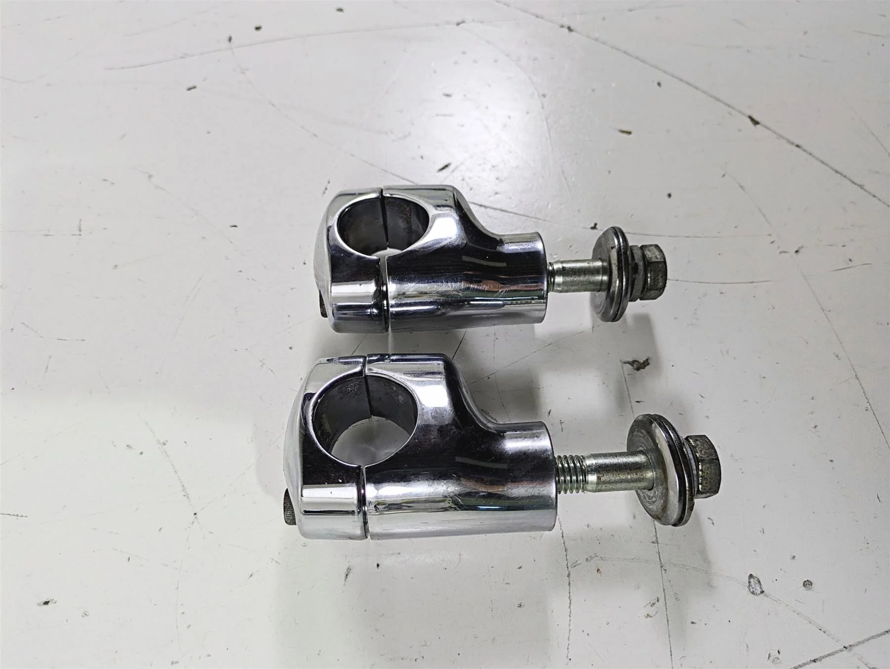 2007 Harley FXDWG Dyna Wide Glide Handlebar Riser Holder Clamp Mount 56613-06 - Image 11