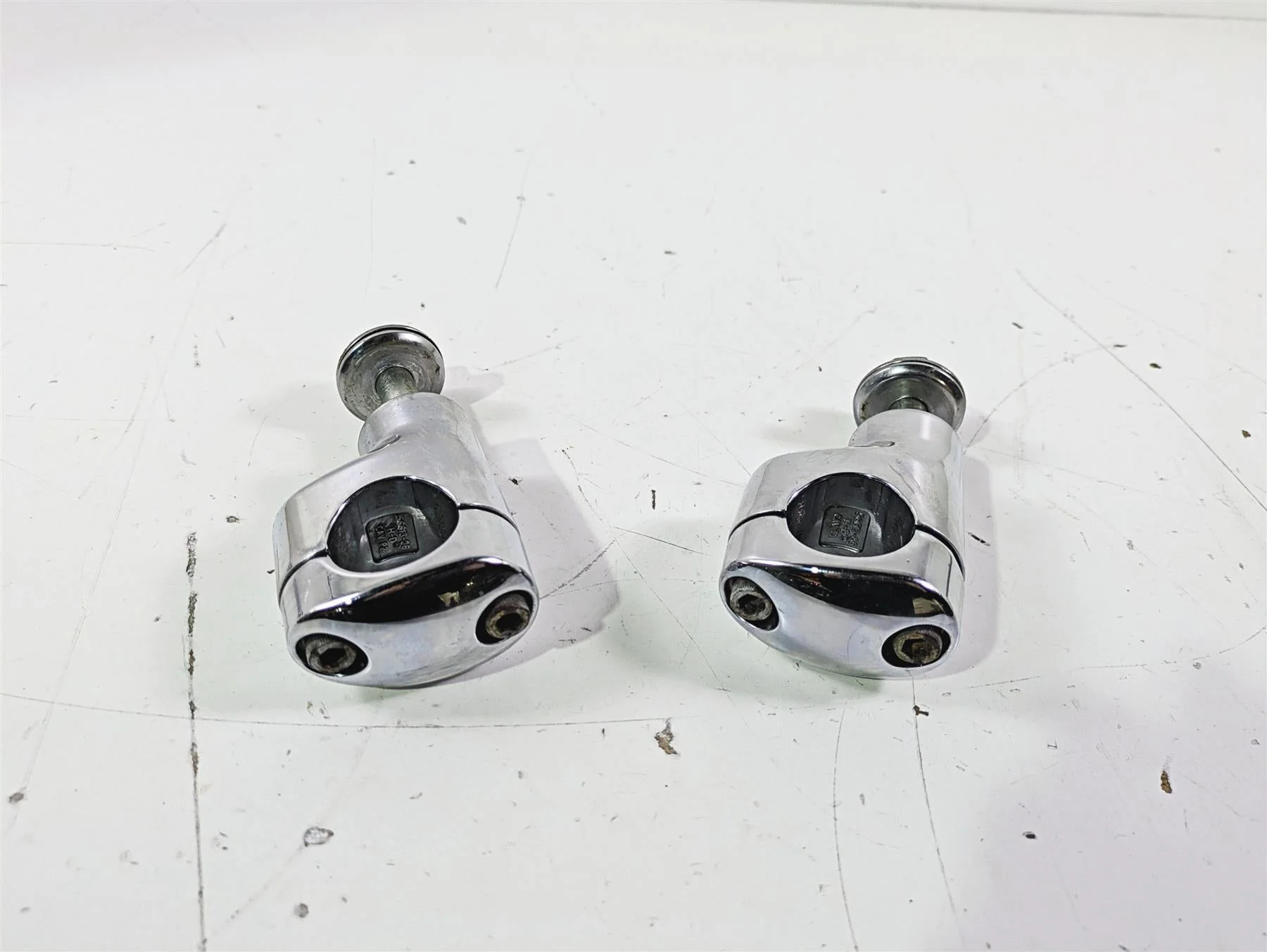 2007 Harley FXDWG Dyna Wide Glide Handlebar Riser Holder Clamp Mount 56613-06 - Image 3