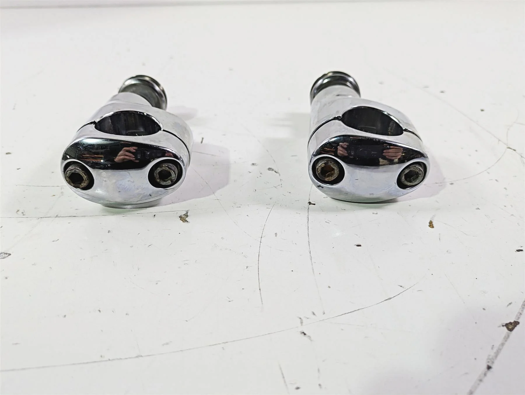 2007 Harley FXDWG Dyna Wide Glide Handlebar Riser Holder Clamp Mount 56613-06 - Image 9