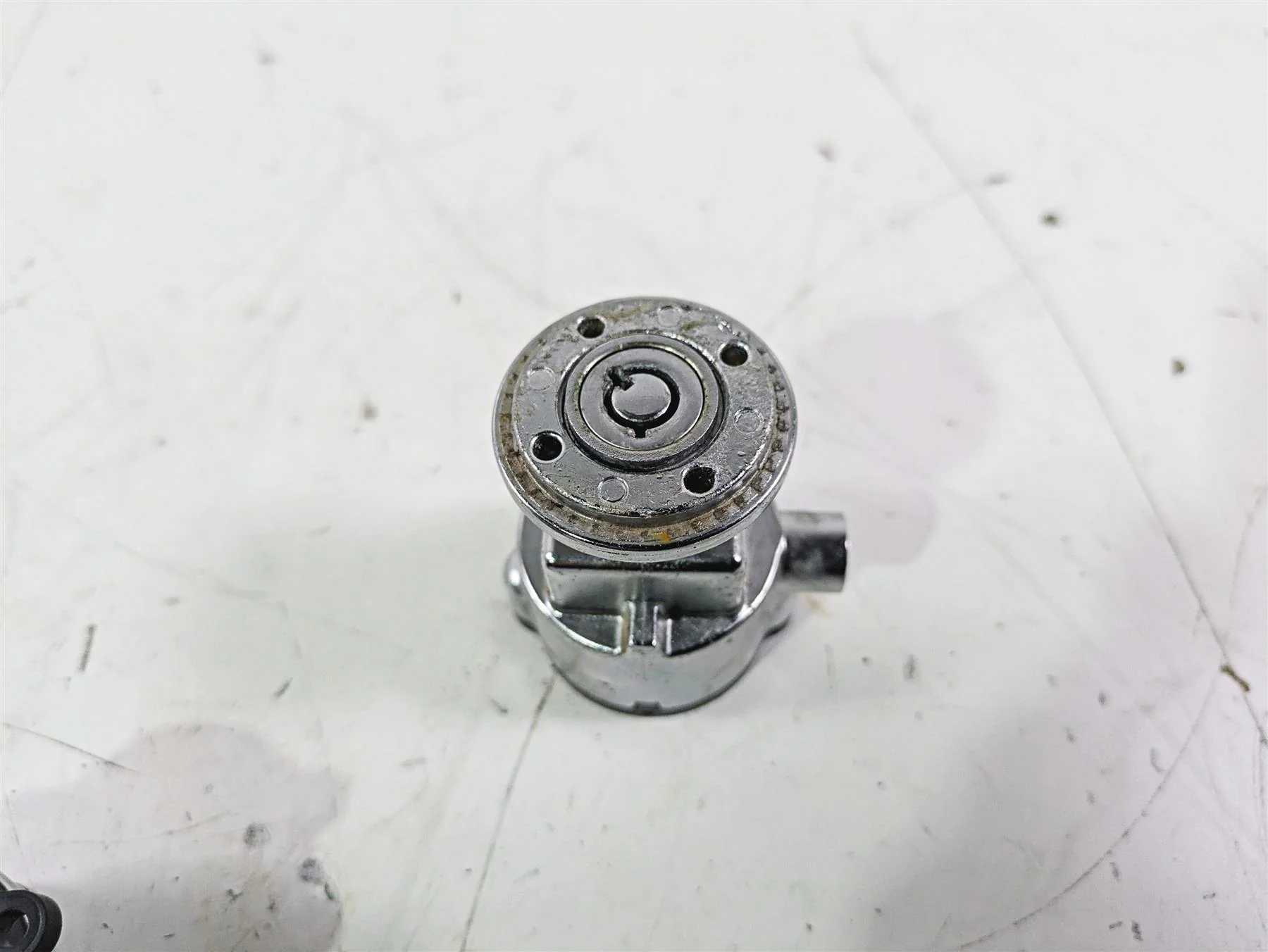 2007 Harley FXDWG Dyna Wide Glide Ignition Switch + Steering Lock -Vin 71430-06A - Image 10