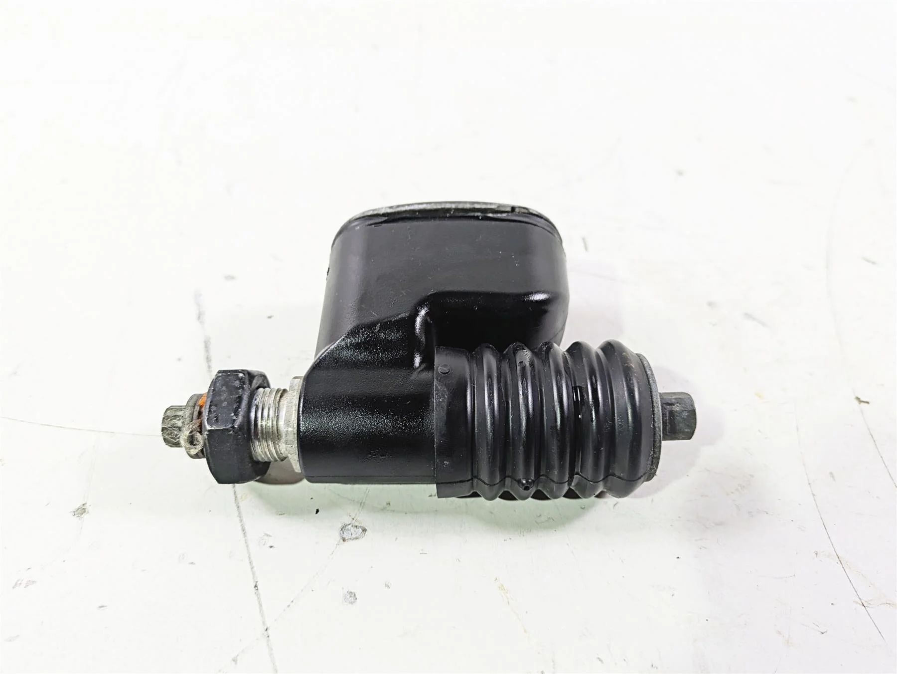 2007 Harley FXDWG Dyna Wide Glide Rear Brake Master Cylinder  42474-06C - Image 9