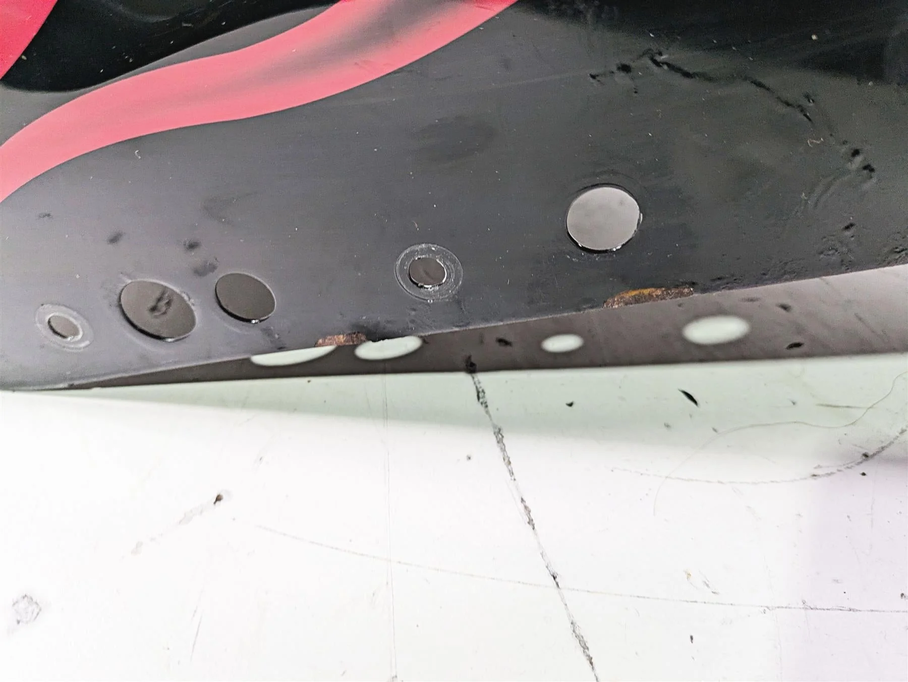 2007 Harley FXDWG Dyna Wide Glide Rear Fender Red Flames 59925-06 - Image 6