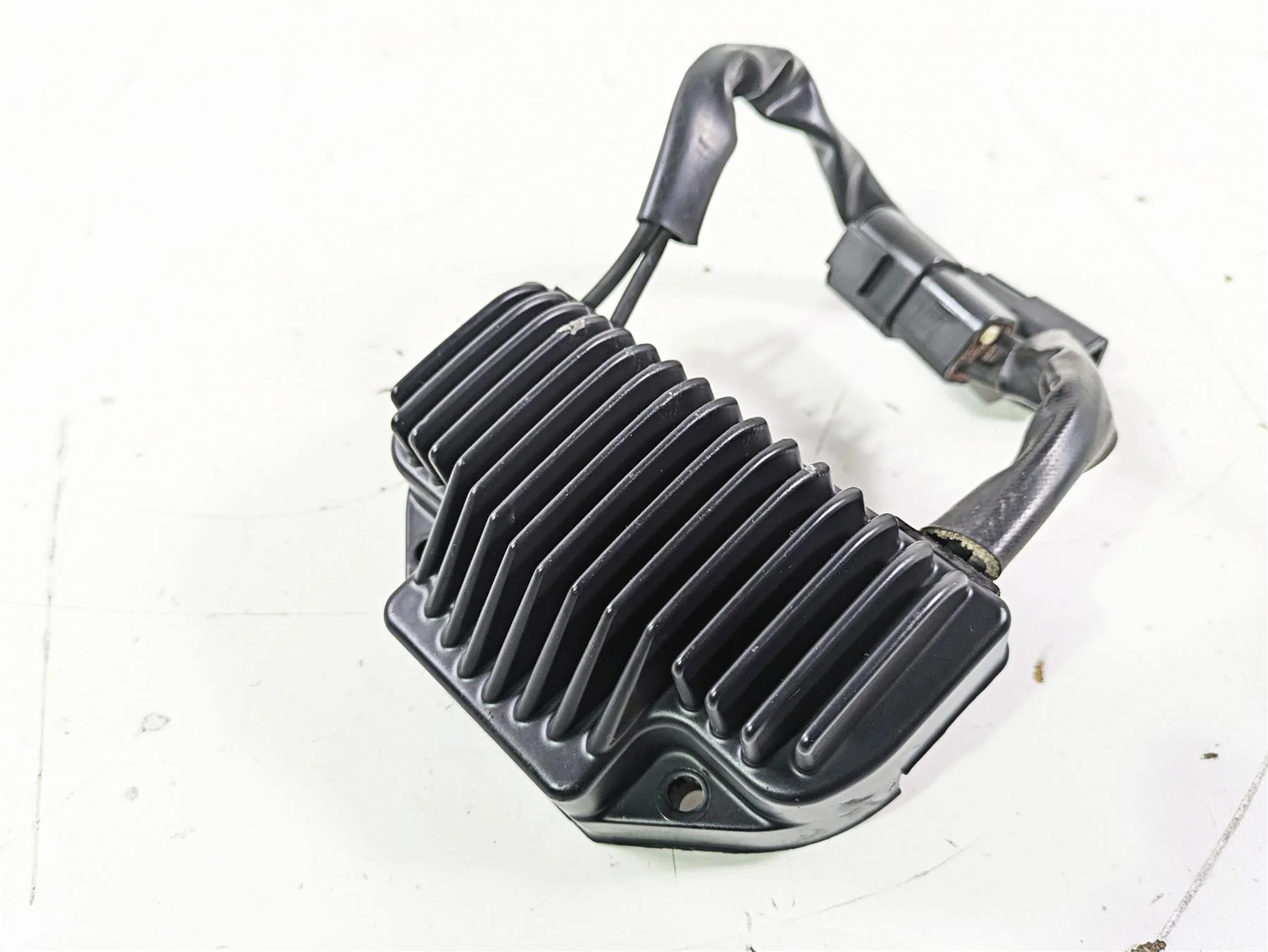 2007 Harley FXDWG Dyna Wide Glide Rectifier Voltage Regulator 74631-06 - Image 11
