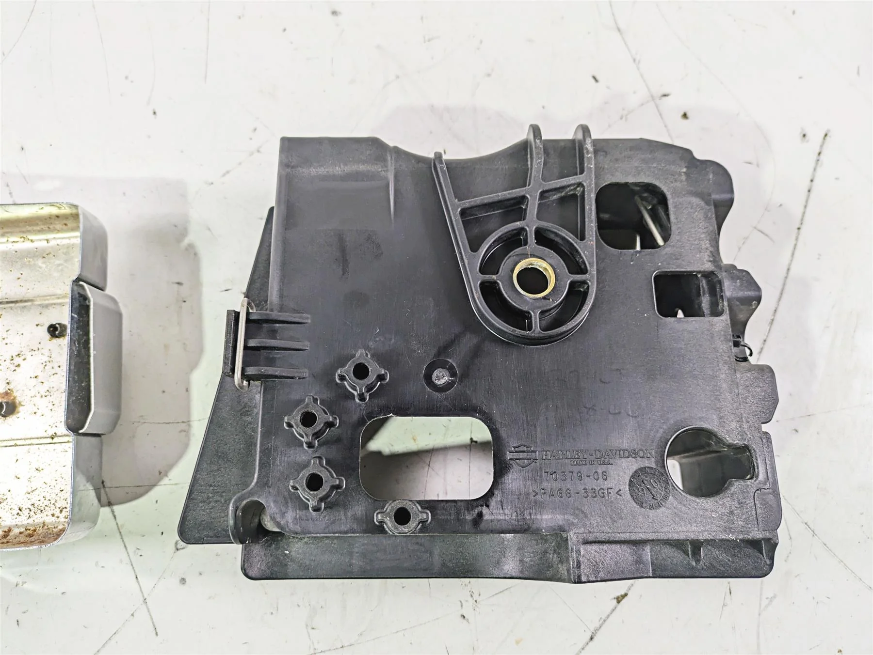 2007 Harley FXDWG Dyna Wide Glide Right Battery Tray & Chrome Cover 66375-06 - Image 8