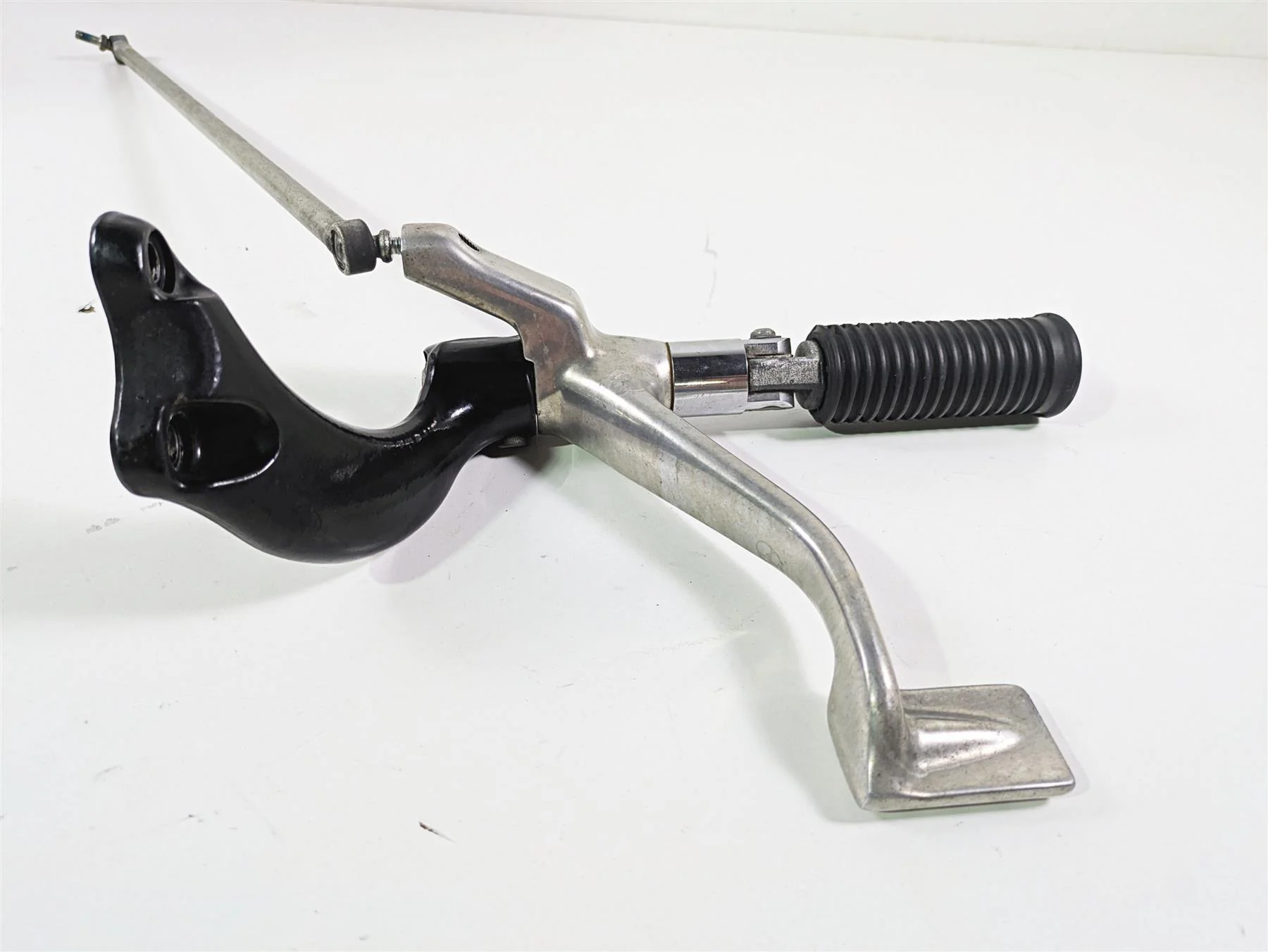 2007 Harley Sportster XL1200 C Front Footpeg Shifter Brake Pedal Set 42651-04 - Image 8