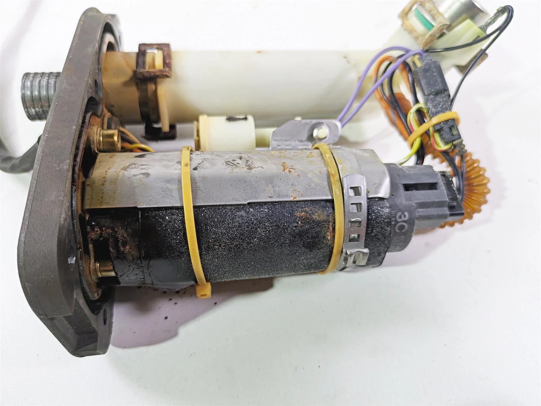 2007 Harley Sportster XL1200 C Fuel Gas Petrol Pump - For Parts 75268-07A - Image 10