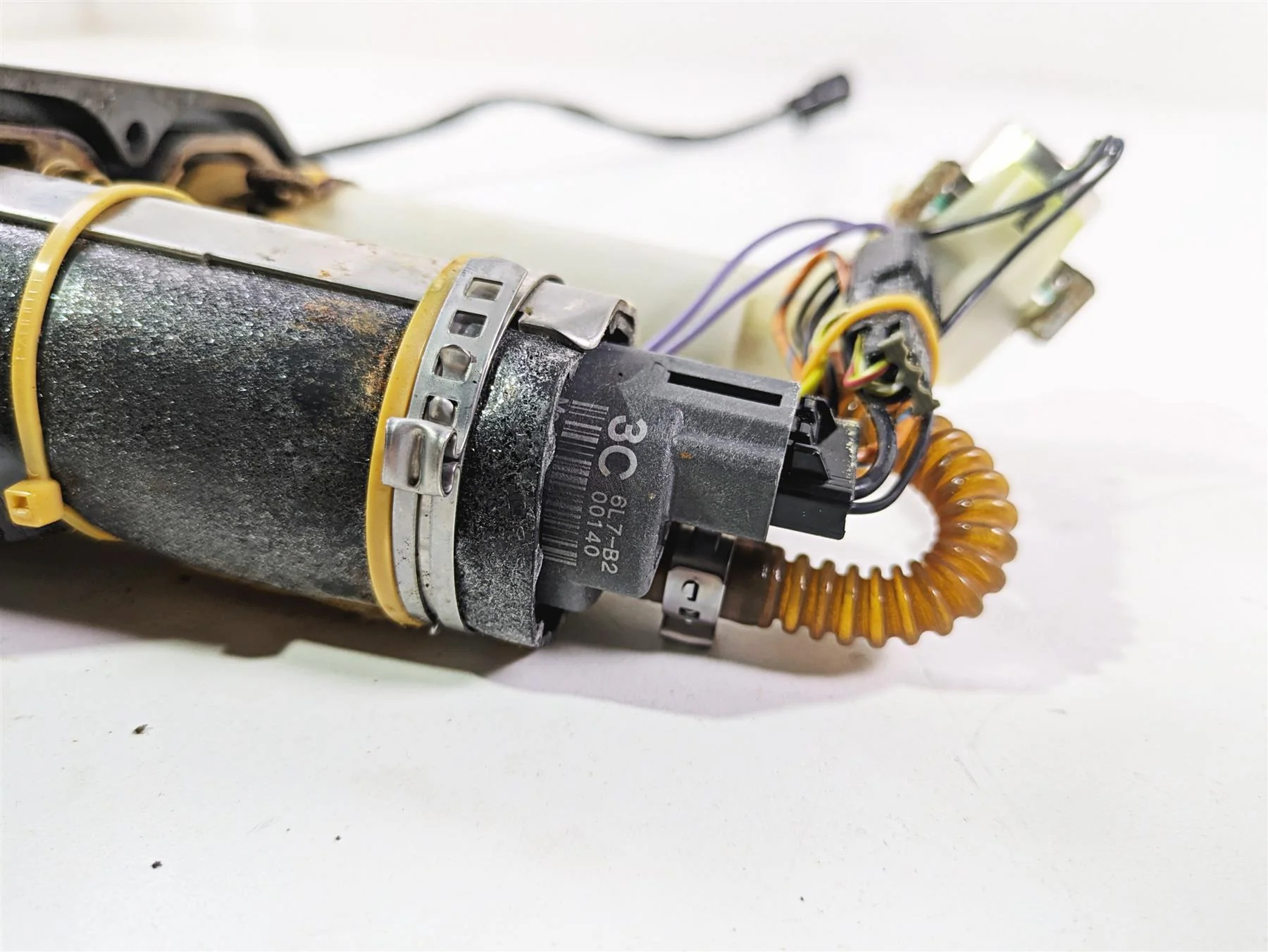 2007 Harley Sportster XL1200 C Fuel Gas Petrol Pump - For Parts 75268-07A - Image 12