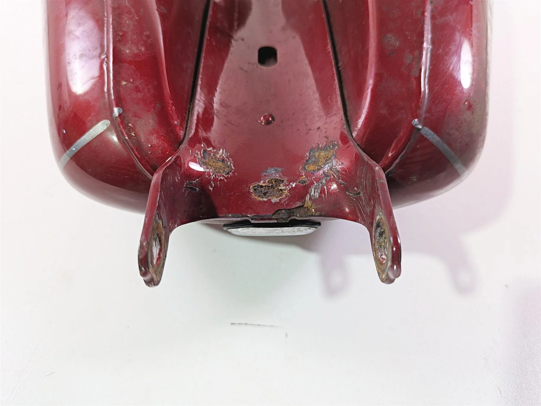 2007 Harley Sportster XL1200 C Fuel Gas Tank Fire Red Pearl - Read 62213-07 - Image 8