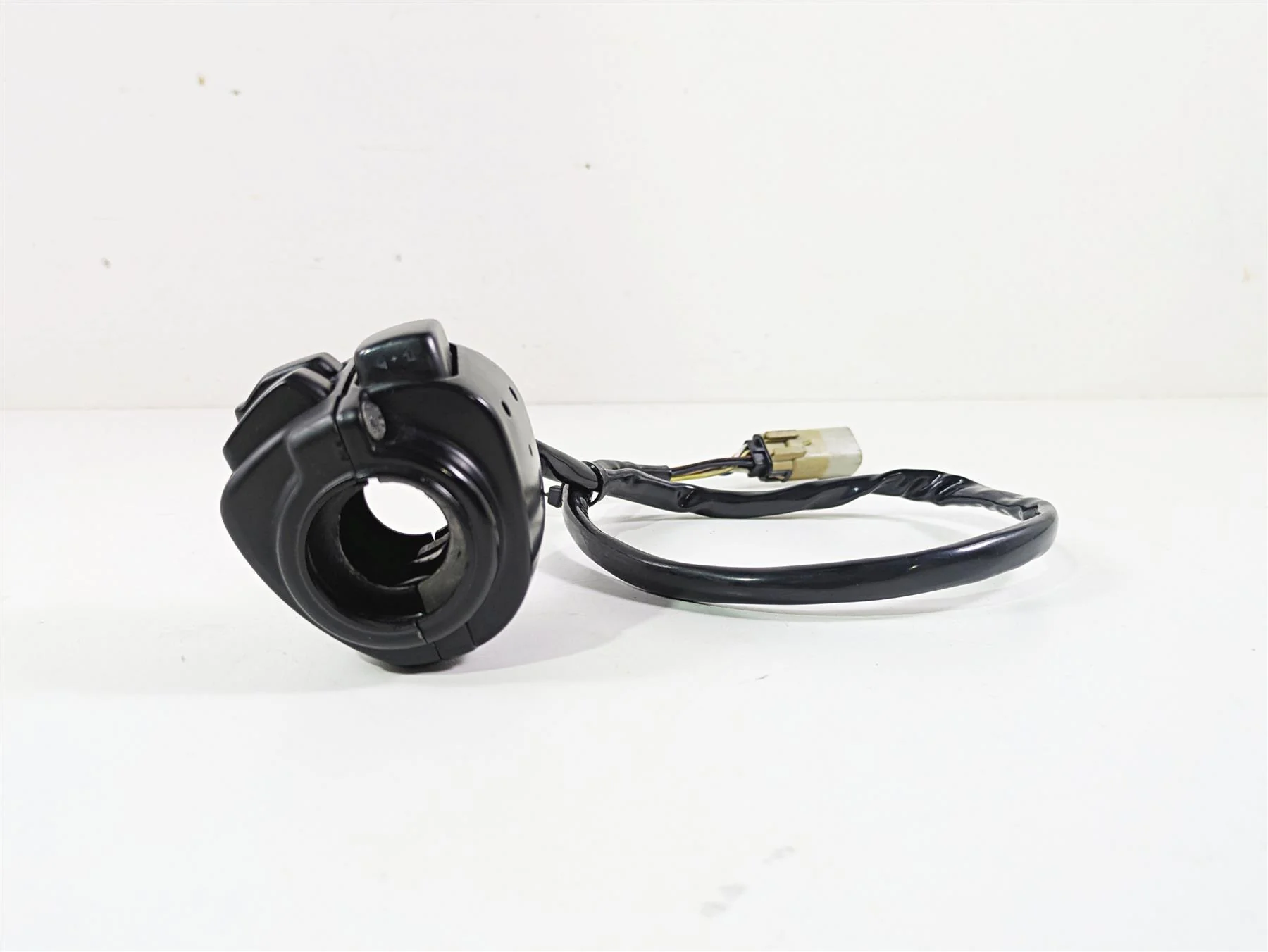 2007 Harley Sportster XL1200 C Left Hand Blinker Light Control Switch 71682-06A - Image 3