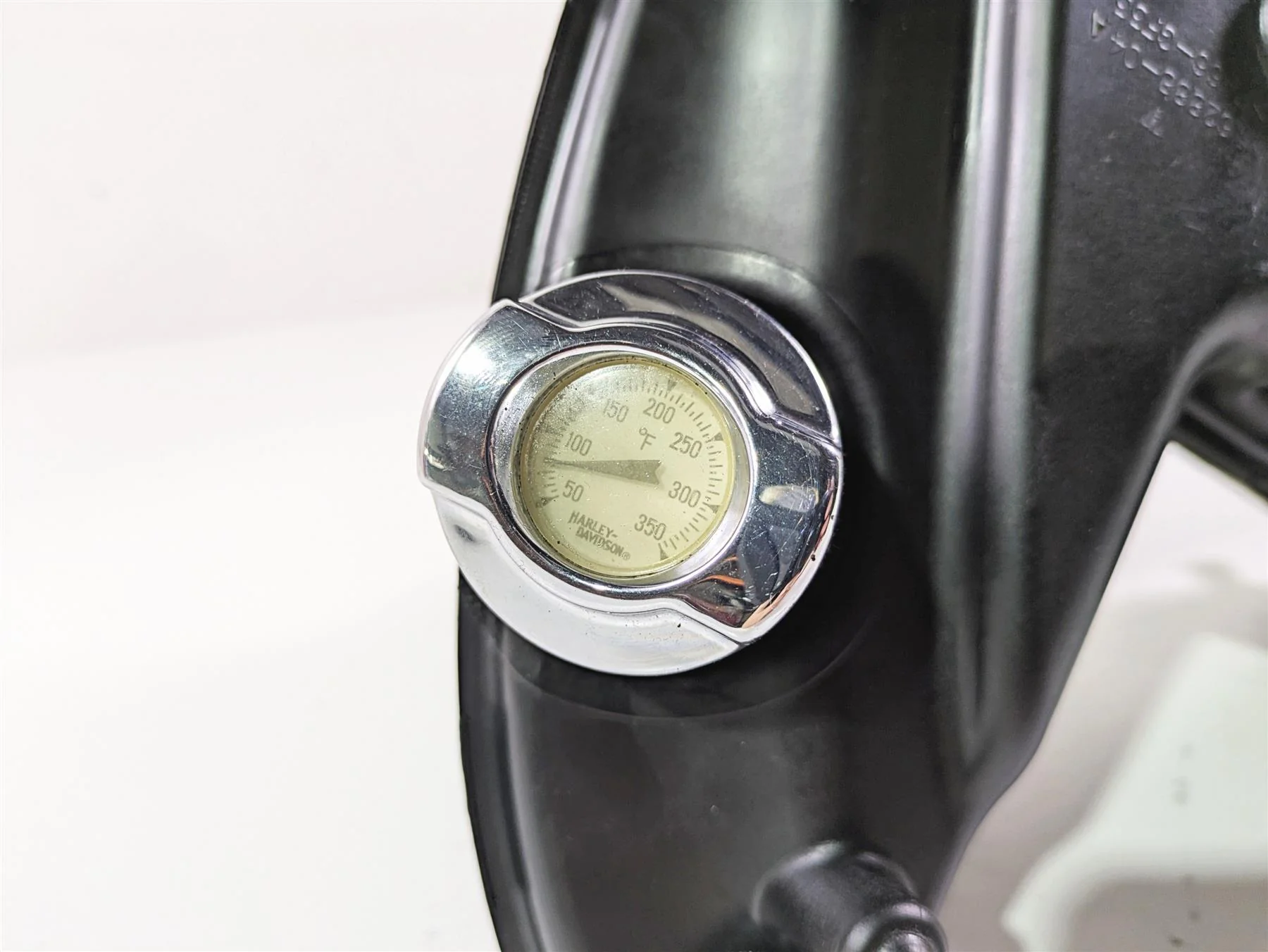 2007 Harley Sportster XL1200 C Oil Tank Reservoir & Dipstick 62888-04B - Image 6