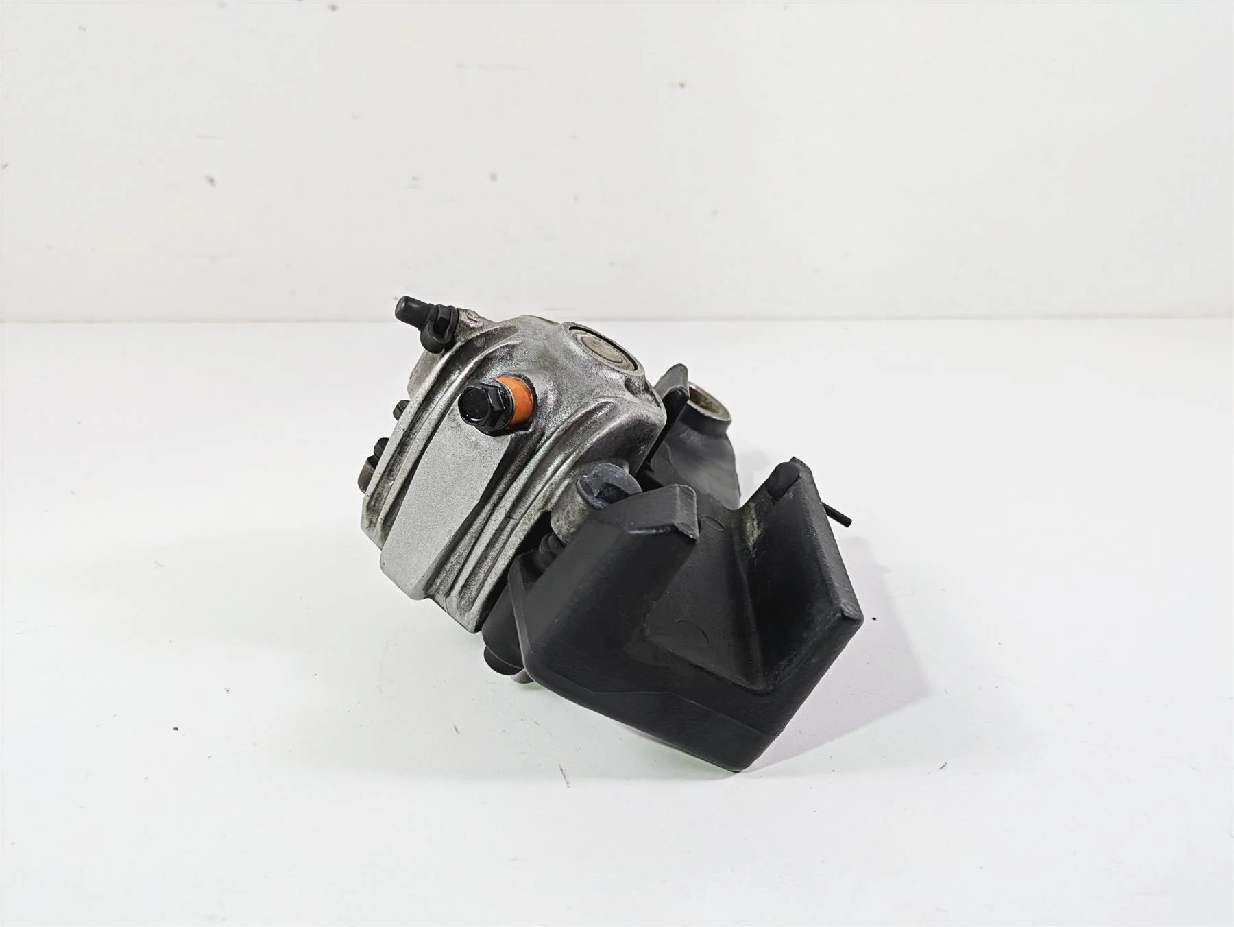 2007 Harley Sportster XL1200 C Rear Brake Caliper & Mount 42029-07 - Image 3