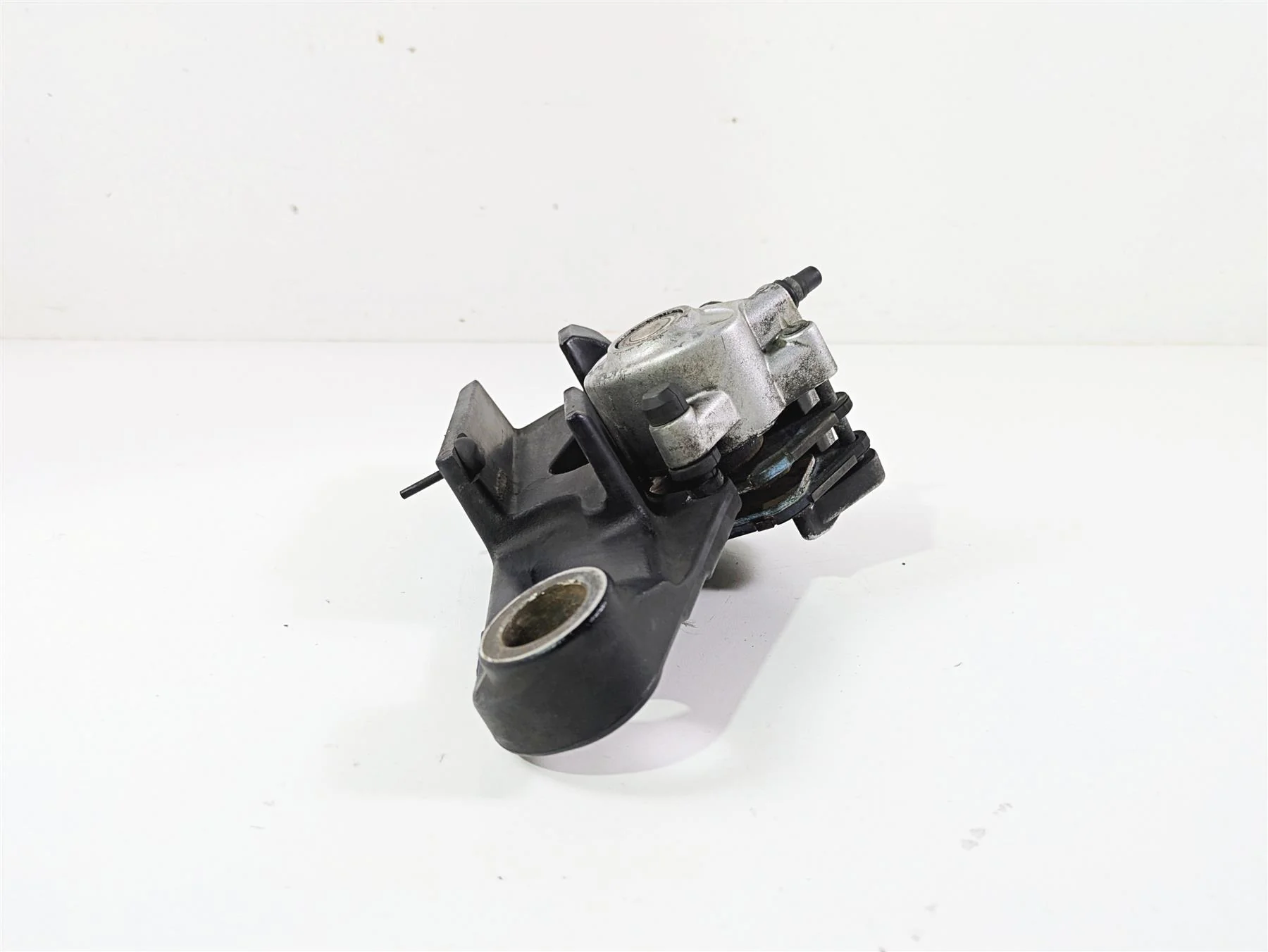 2007 Harley Sportster XL1200 C Rear Brake Caliper & Mount 42029-07 - Image 5