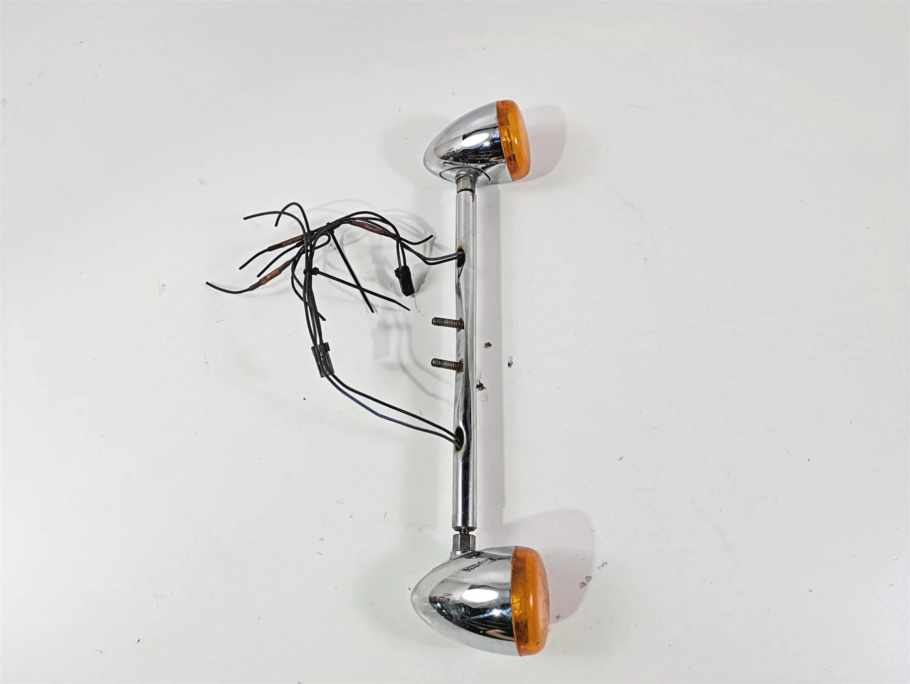 2007 Harley Sportster XL1200 C Rear Turn Signal Blinker & Bar Set 68977-00 - Image 6