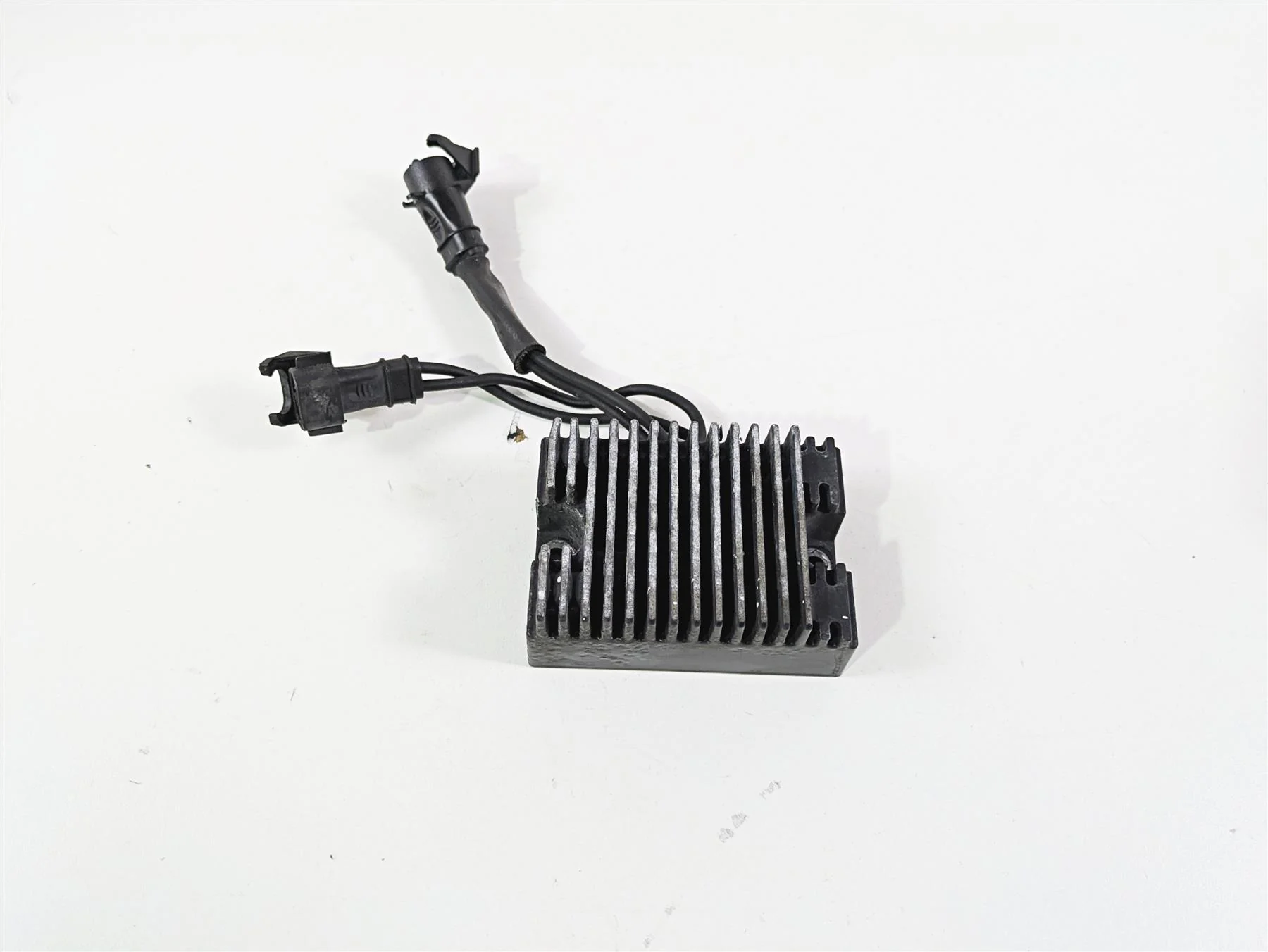 2007 Harley Sportster XL1200 C Rectifier Voltage Regulator 74546-07A