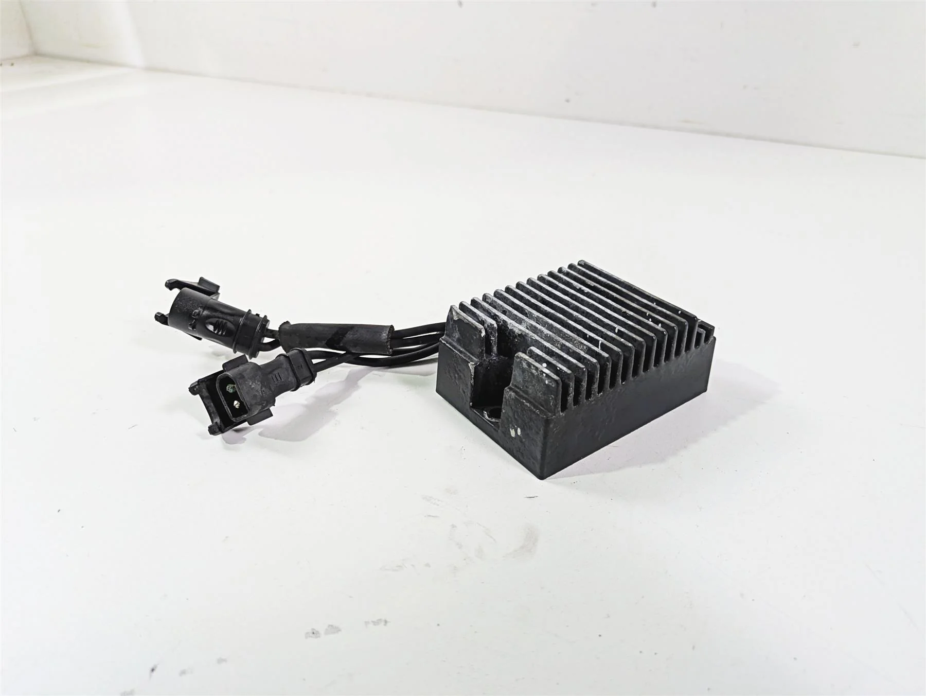 2007 Harley Sportster XL1200 C Rectifier Voltage Regulator 74546-07A - Image 12