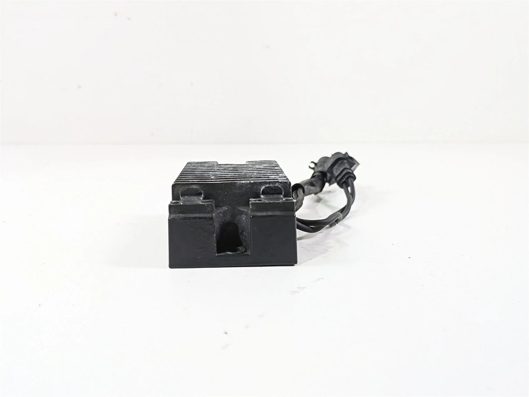 2007 Harley Sportster XL1200 C Rectifier Voltage Regulator 74546-07A - Image 5