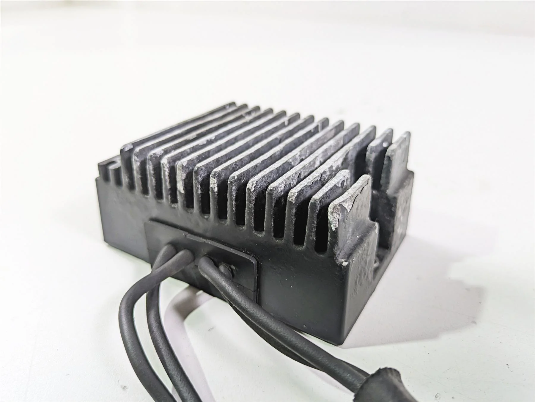 2007 Harley Sportster XL1200 C Rectifier Voltage Regulator 74546-07A - Image 6