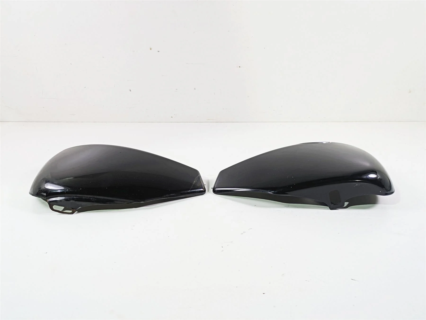2007 Harley Sportster XL1200 C Side Cover Fairing Cowl Set 66251-04A 57200092DH - Image 2
