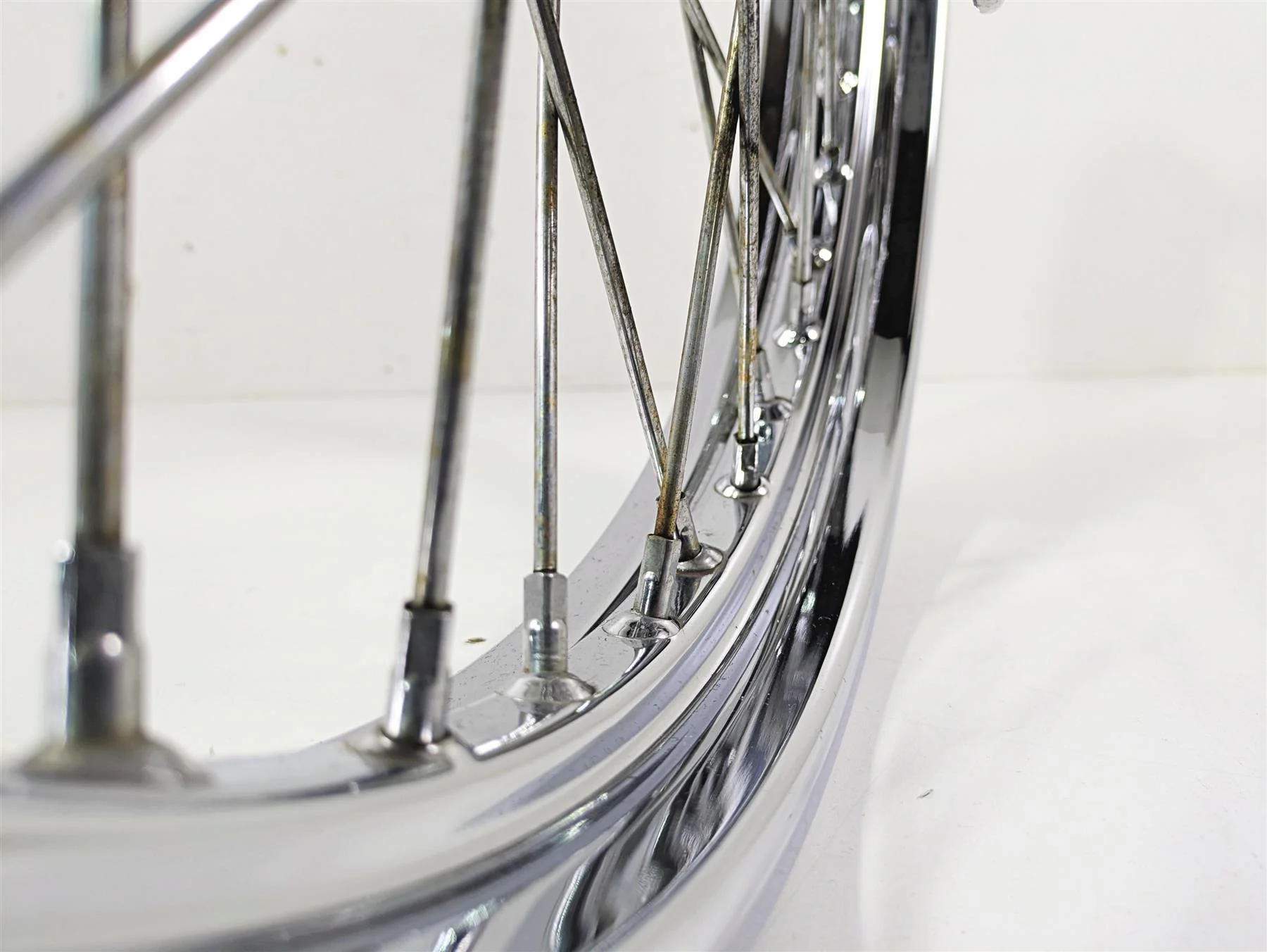 2007 Harley Sportster XL1200 C Straight 21x2.15 Front Wheel Spoke Rim 43557-05A - Image 7
