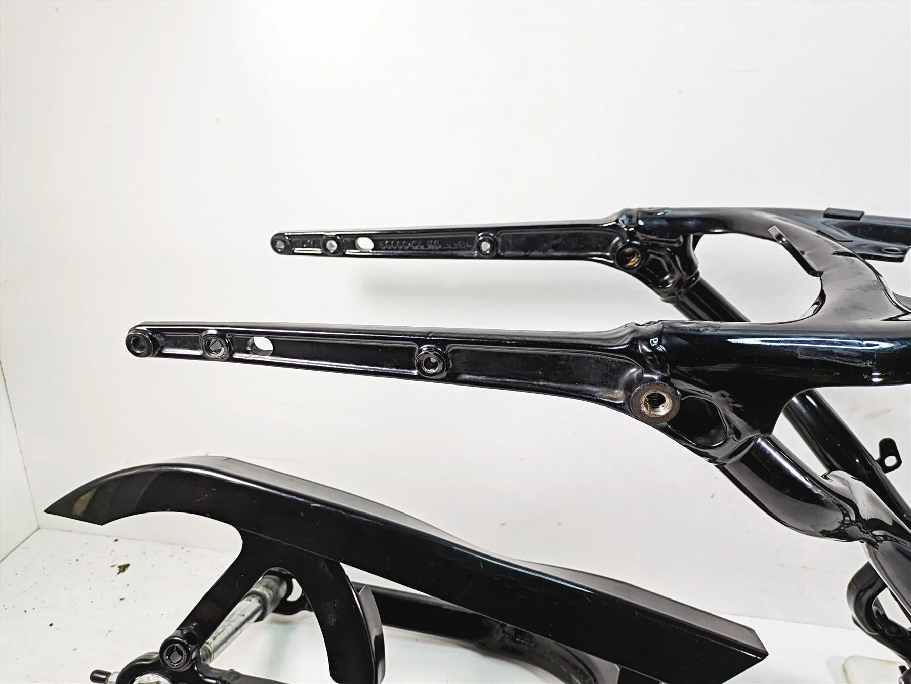 2007 Harley Sportster XL1200 C Straight Main Frame Chassis & Swingarm With Clear Texas Title 48878-04 - Image 6