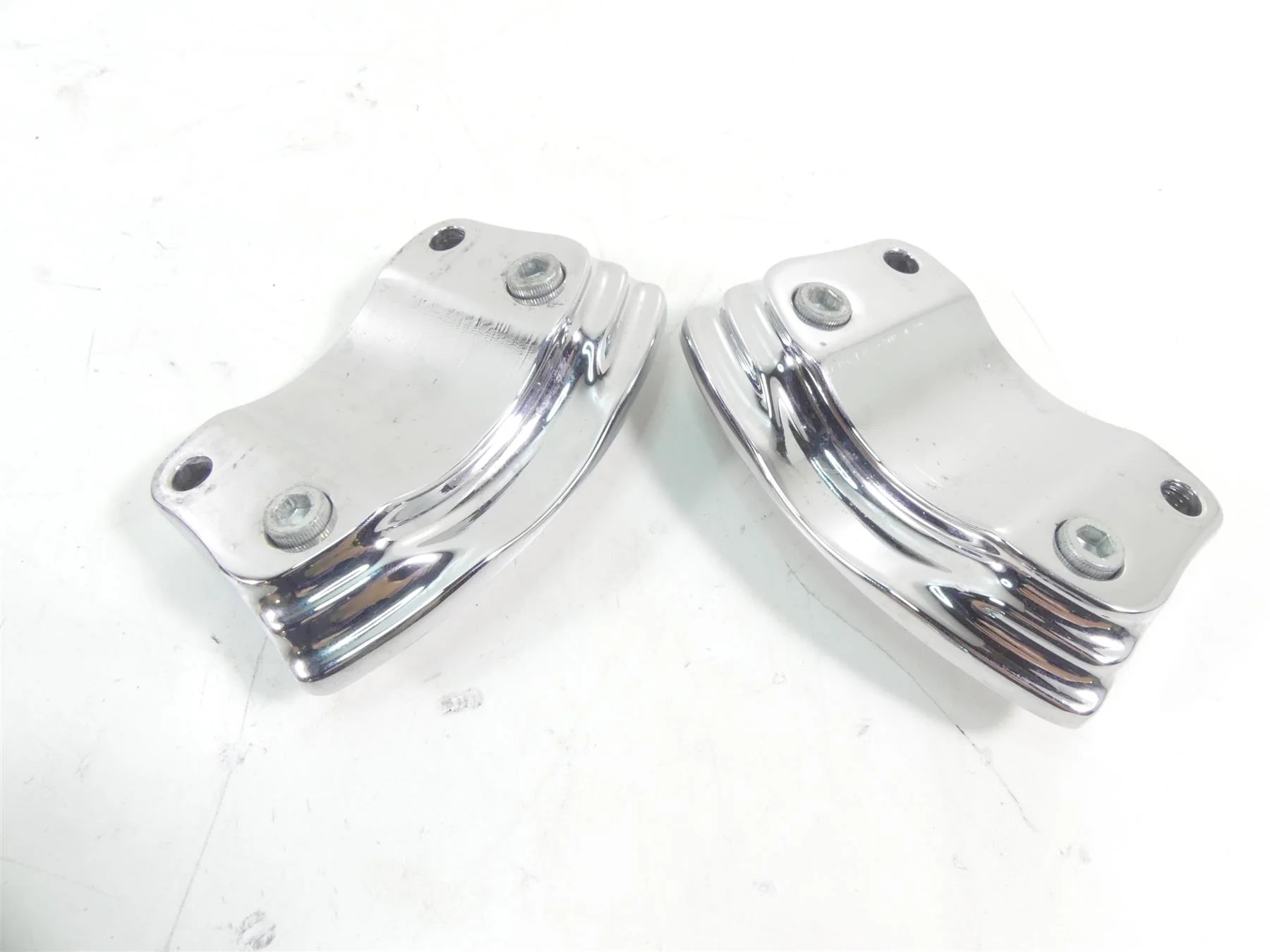 2007 Harley Touring FLHR SE CVO Road King Front Fender Raising Brackets 59013-02 - Image 5