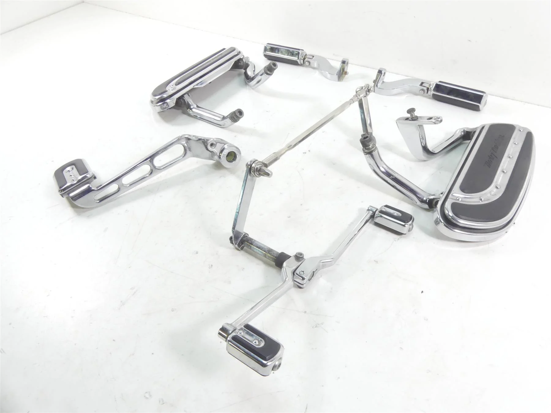 2007 Harley Touring FLHR SE CVO Road King Front Floor Boards + Pedals 50812-07 - Image 2