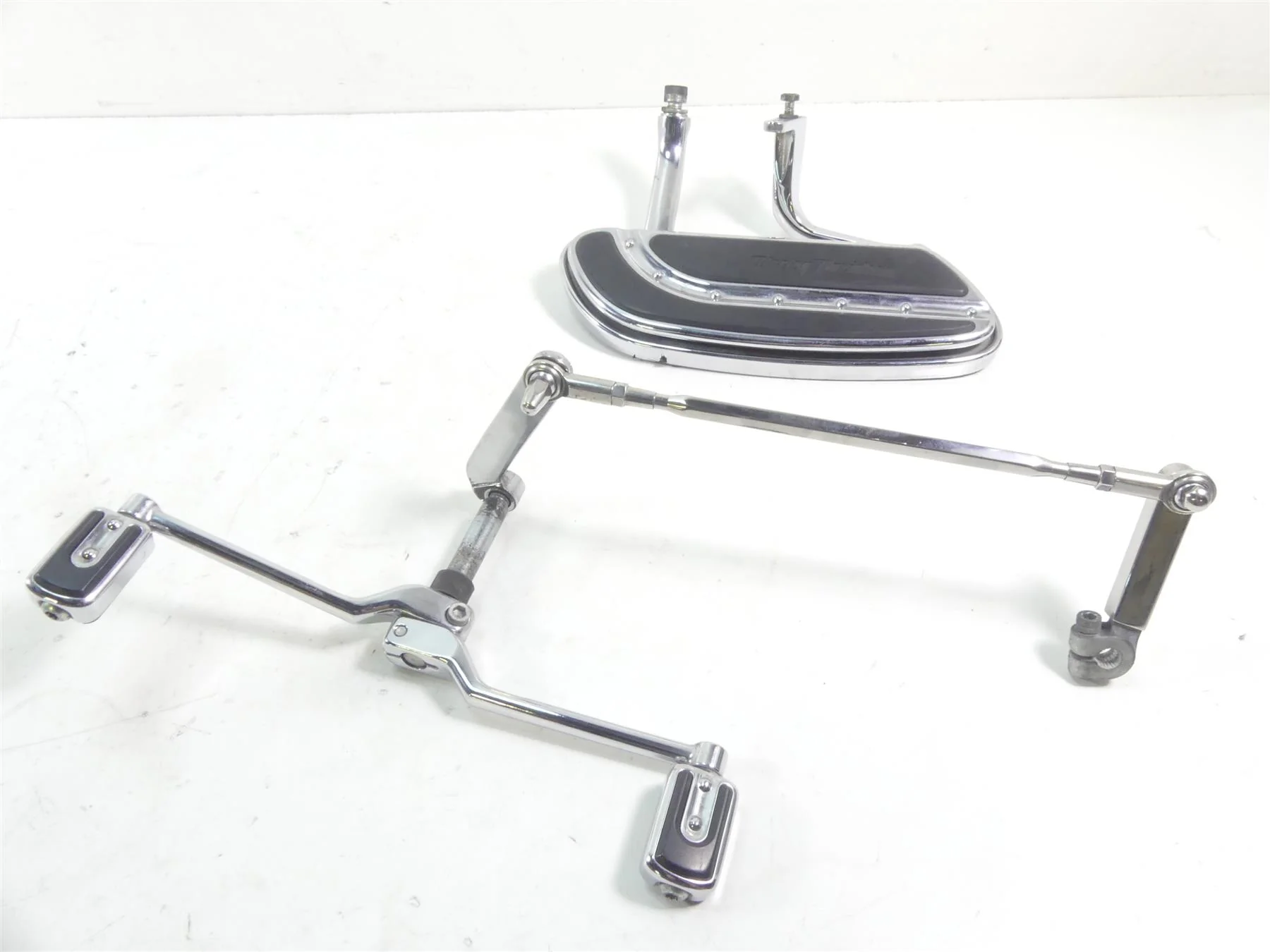 2007 Harley Touring FLHR SE CVO Road King Front Floor Boards + Pedals 50812-07 - Image 9