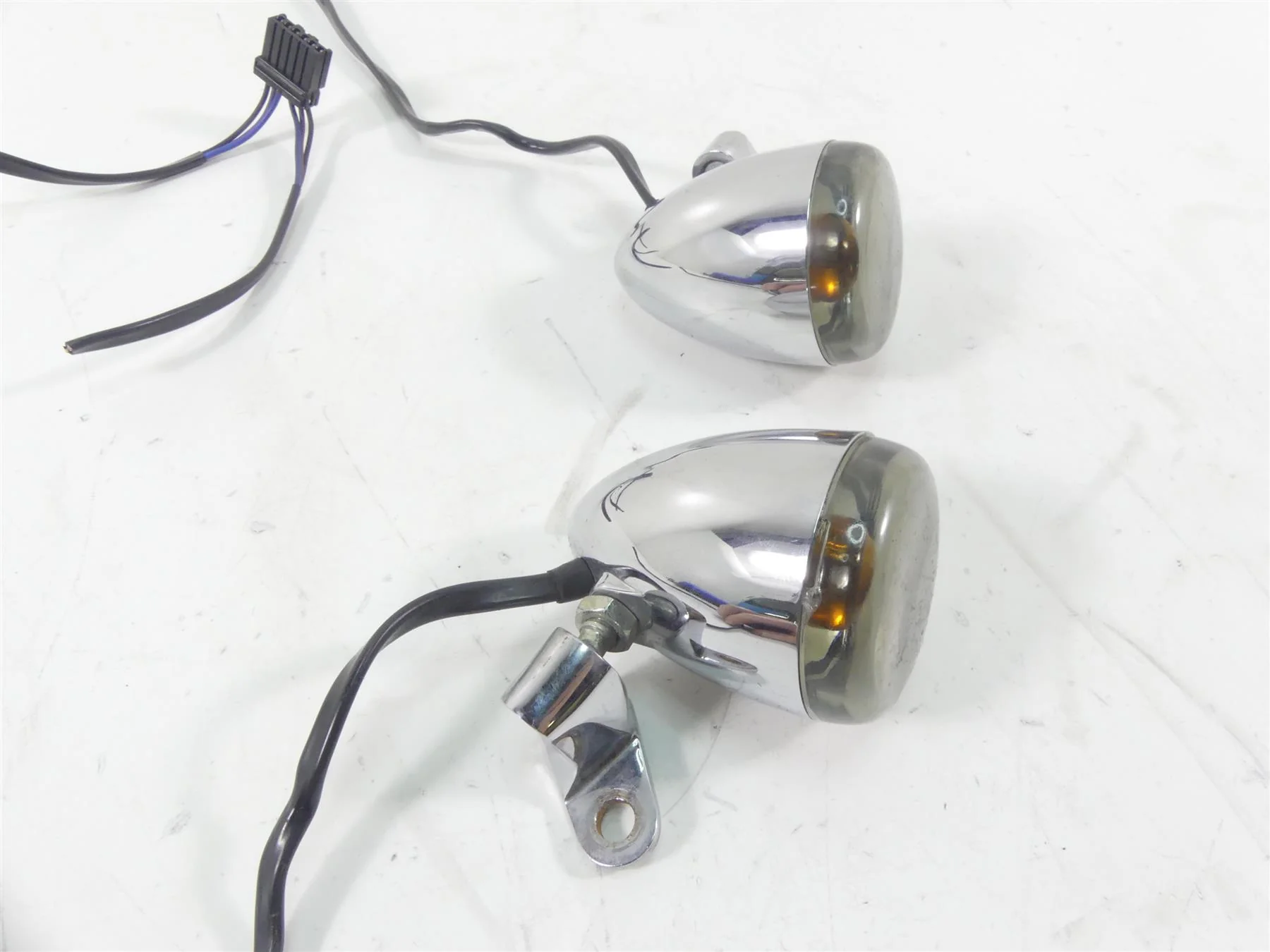 2007 Harley Touring FLHR SE CVO Road King Front Turn Signal Set - Read 68614-03 - Image 2