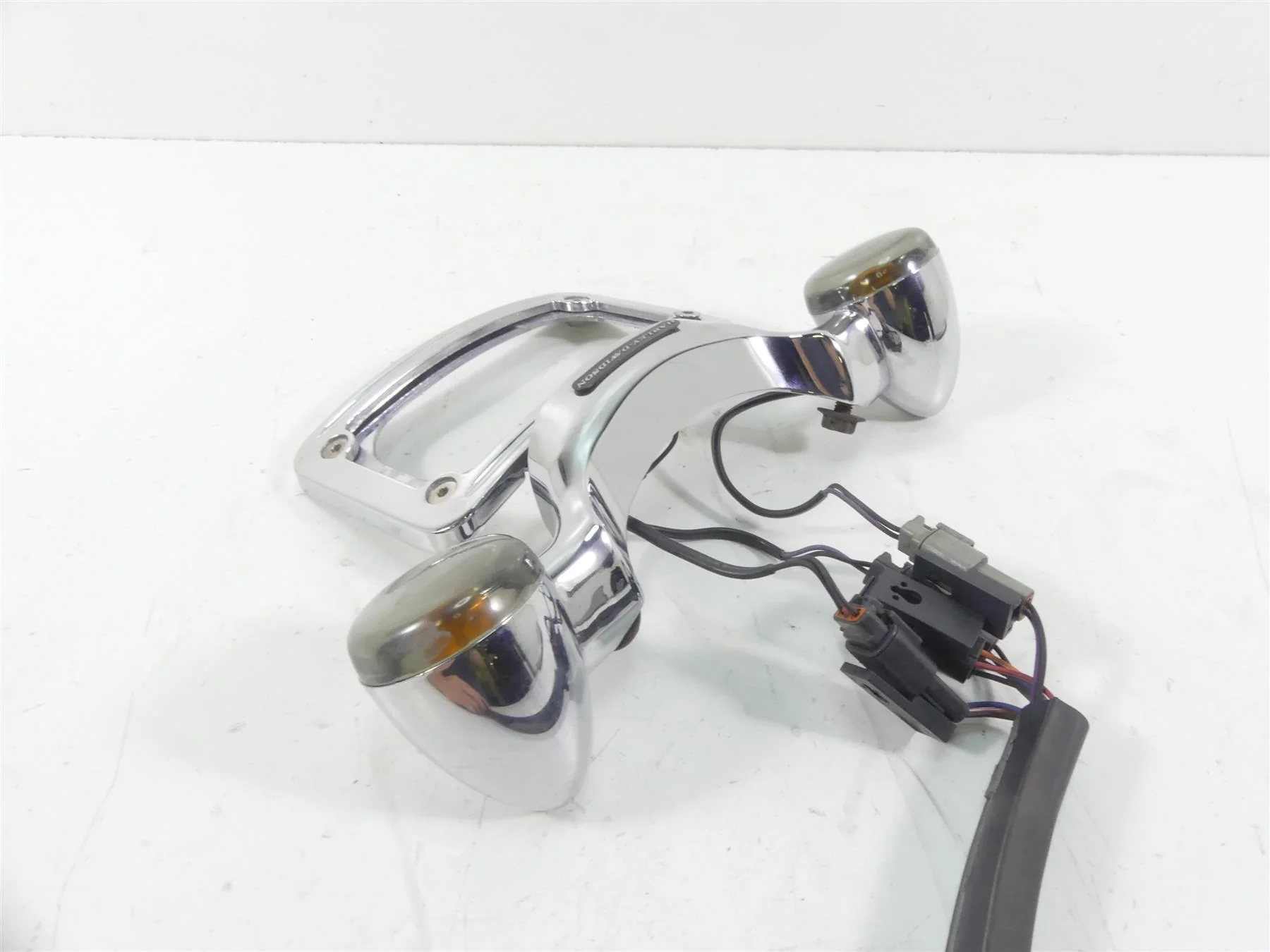 2007 Harley Touring FLHR SE CVO Road King Rear Blinker Bar Plate Holder 68629-05 - Image 6