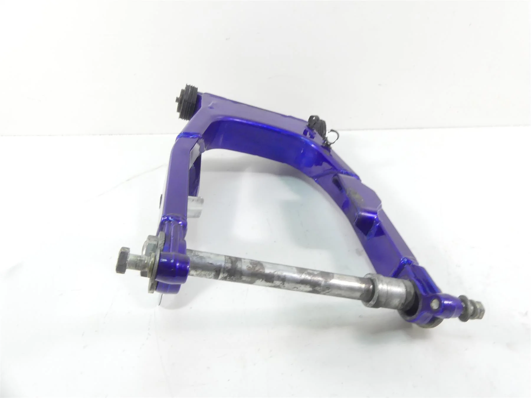 2007 Harley Touring FLHR SE CVO Road King Rear Swingarm Swing Arm +Axle 48616-07 - Image 3