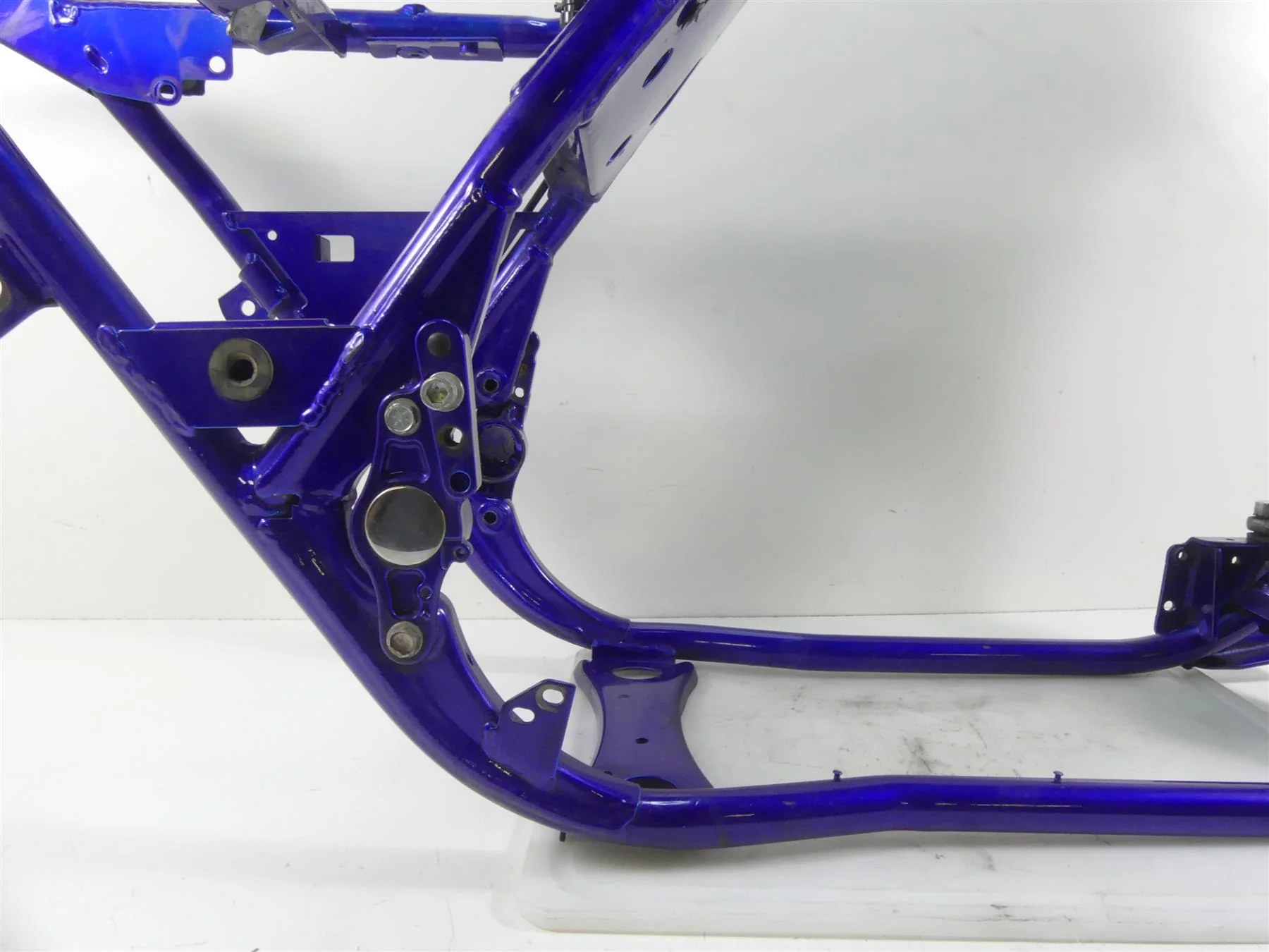2007 Harley Touring FLHR SE CVO Road King Straight Main Frame - Bos 47900-07 - Image 7