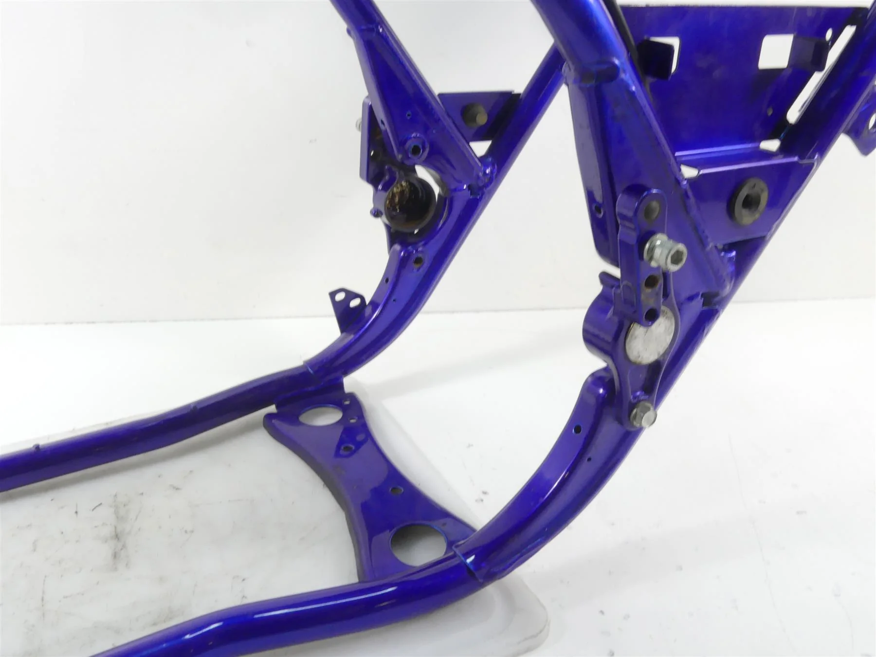 2007 Harley Touring FLHR SE CVO Road King Straight Main Frame - Bos 47900-07 - Image 9