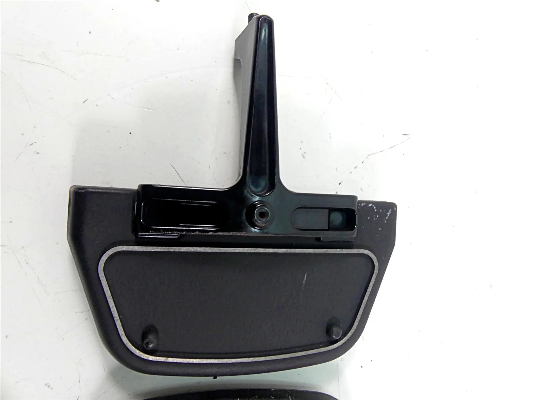 2007 Harley Touring FLHRC Road King Rear Passenger Floor Board Set 52719-93B - Image 10
