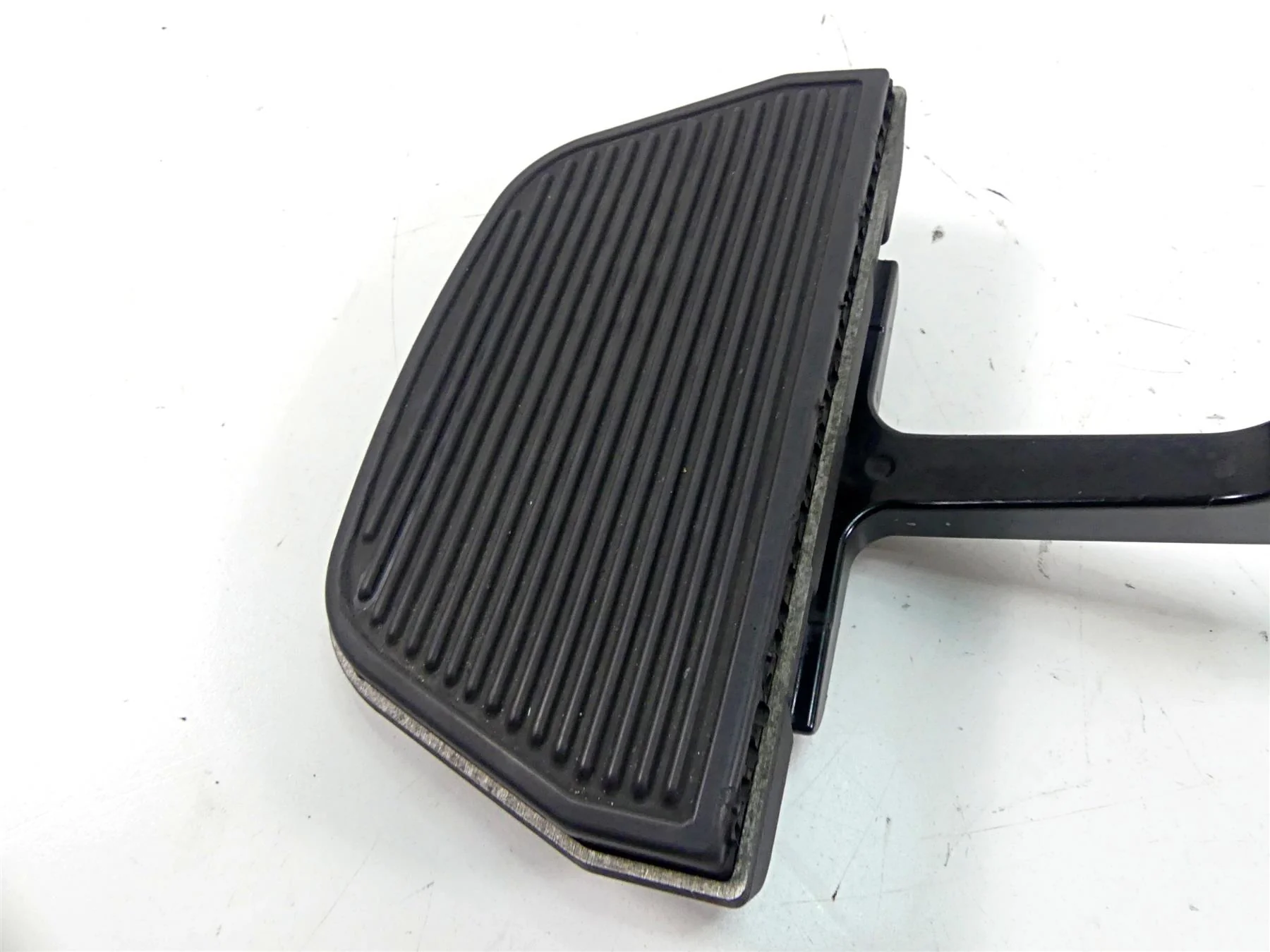 2007 Harley Touring FLHRC Road King Rear Passenger Floor Board Set 52719-93B - Image 7