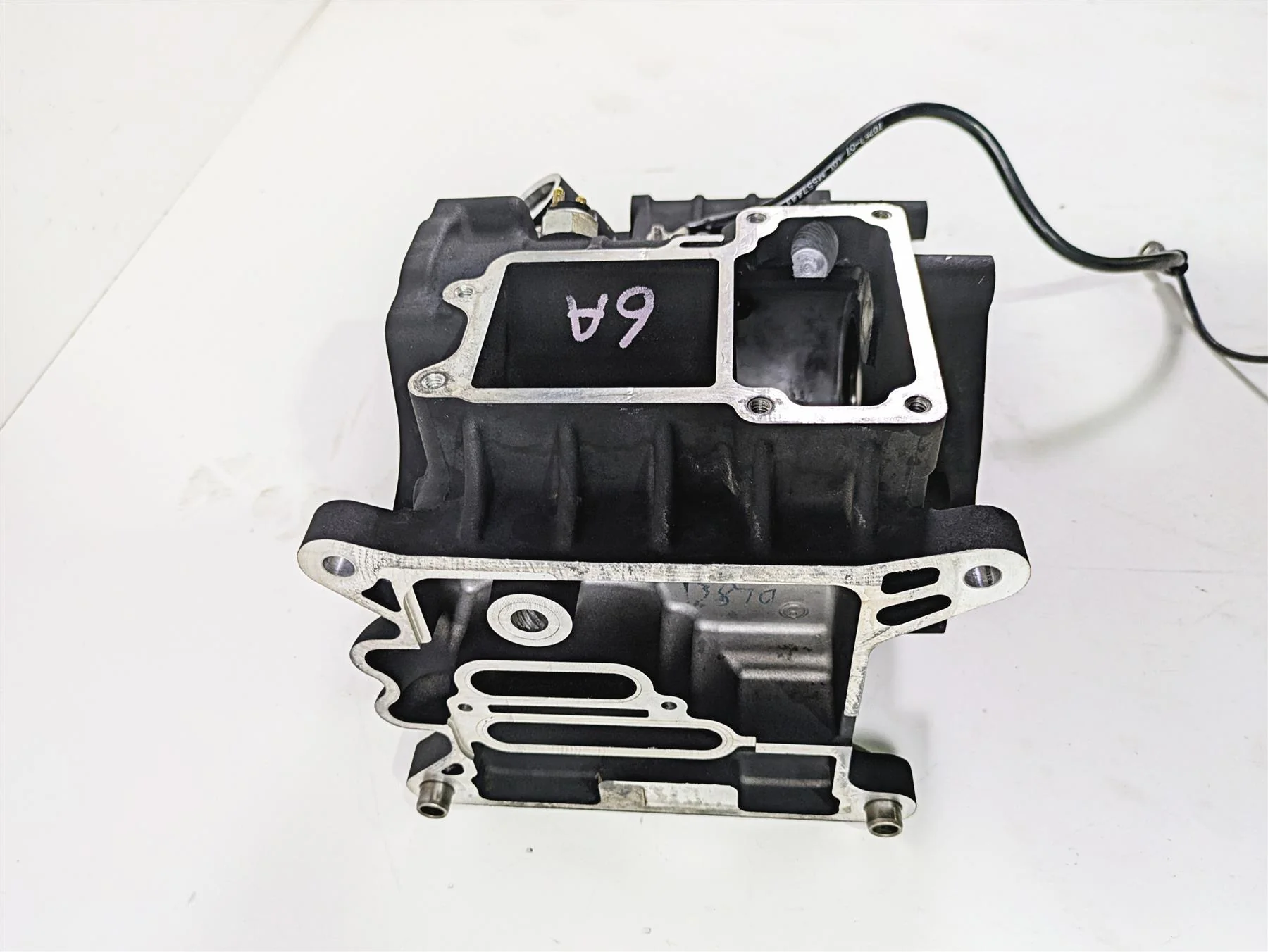 2007 Harley Touring FLHRSE CVO Road King 6-Sp Transmission Housing 33162-07A - Image 3