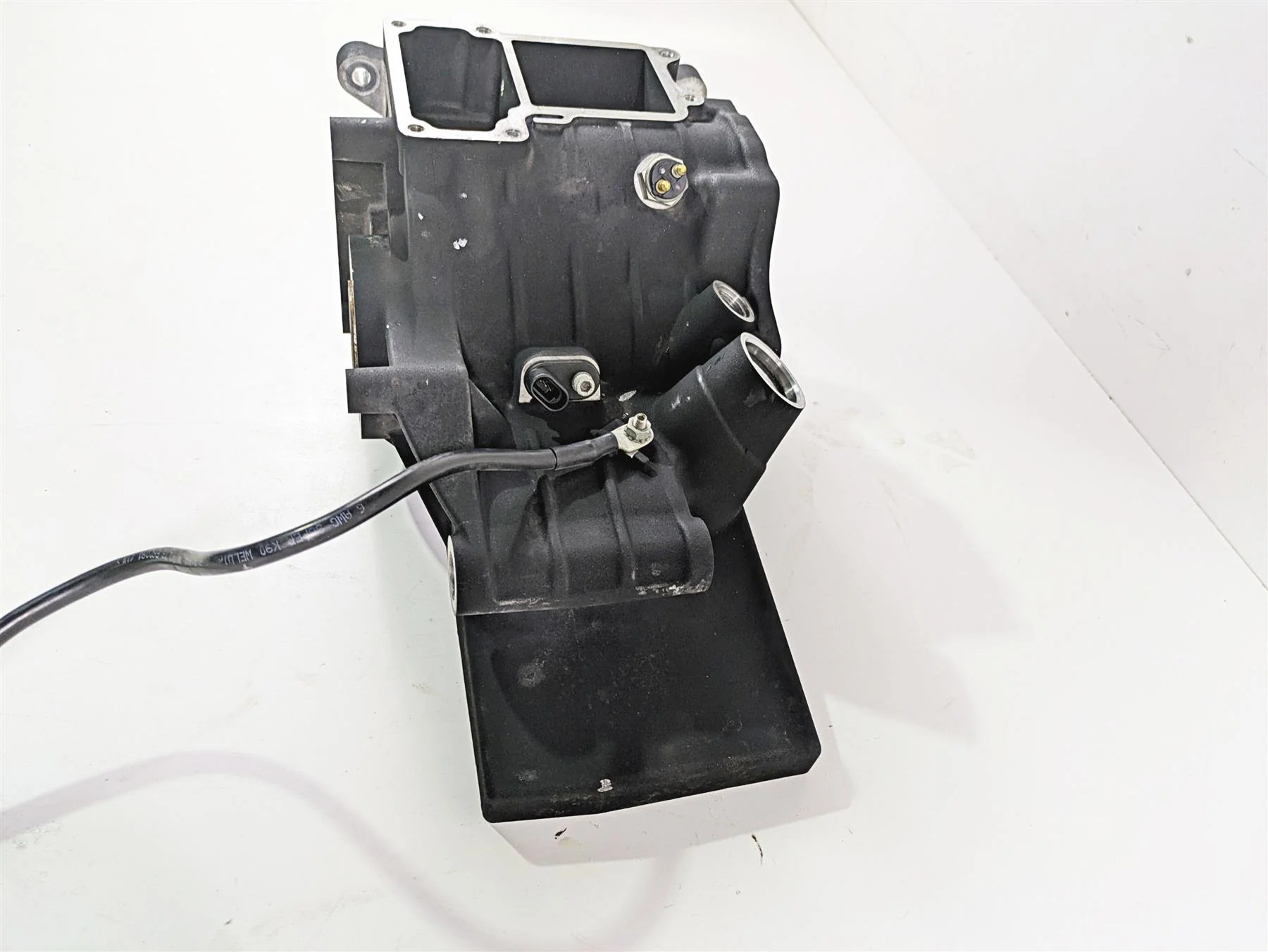2007 Harley Touring FLHRSE CVO Road King 6-Sp Transmission Housing 33162-07A - Image 4