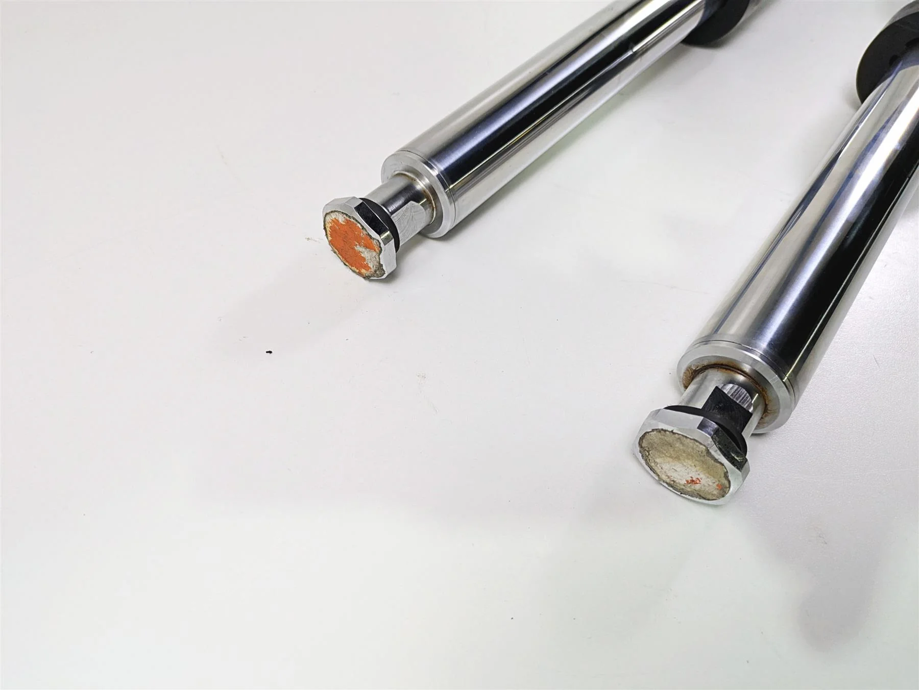 2007 Harley Touring FLHRSE CVO Road King Chrome Front Fork Leg Set 41mm 46240-02 - Image 2