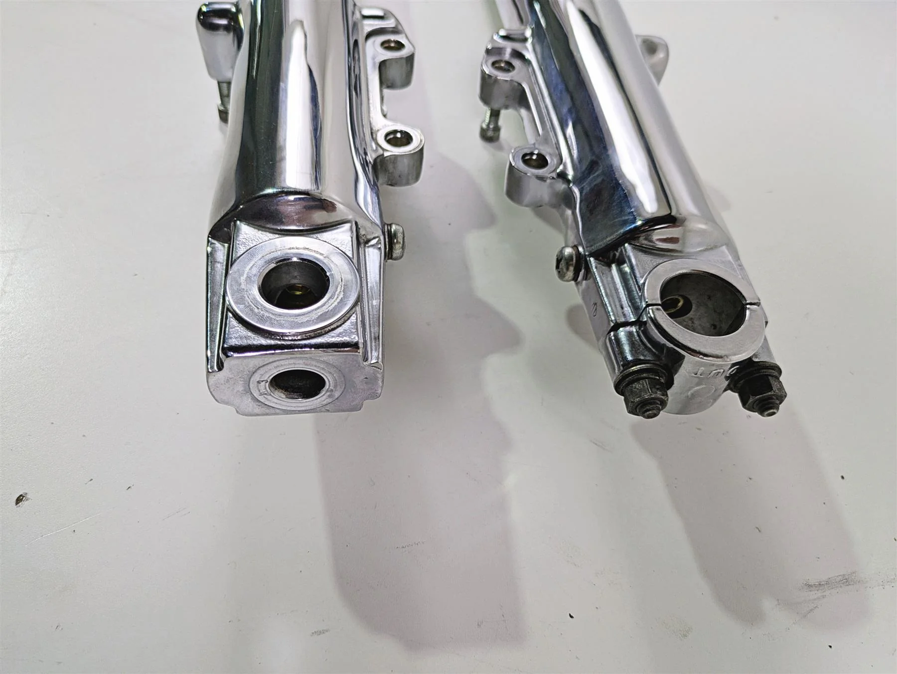 2007 Harley Touring FLHRSE CVO Road King Chrome Front Fork Leg Set 41mm 46240-02 - Image 3