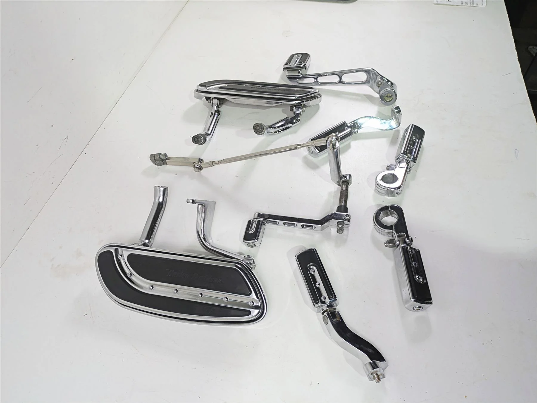 2007 Harley Touring FLHRSE CVO Road King Floor Boards Rear Peg Set 50812-07 - Image 2